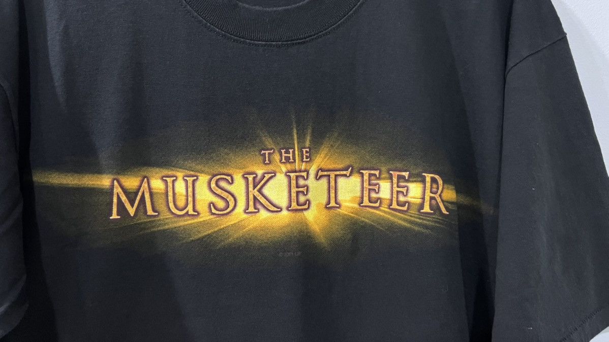 Disney × Vintage 2001 The Musketeer Single Stitch Tee Size XL Size US XL / EU 56 / 4 - 2 Thumbnail
