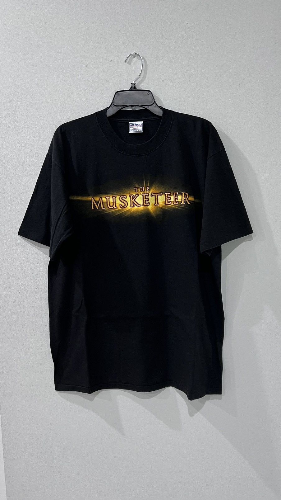 Disney × Vintage 2001 The Musketeer Single Stitch Tee Size XL Size US XL / EU 56 / 4 - 1 Thumbnail