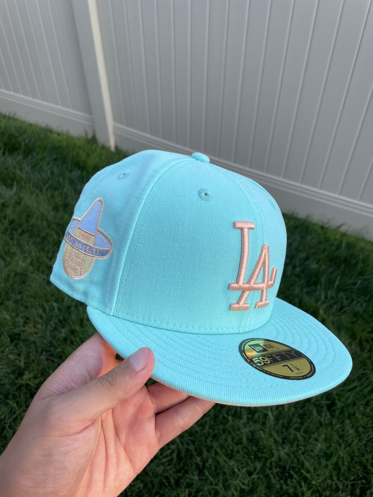 New Era Brand New 7 1/8 LA Dodgers Hat w/ Banned 1959 New Era Brand New 7 1/8 LA Dodgers Hat w/ Banned 1959