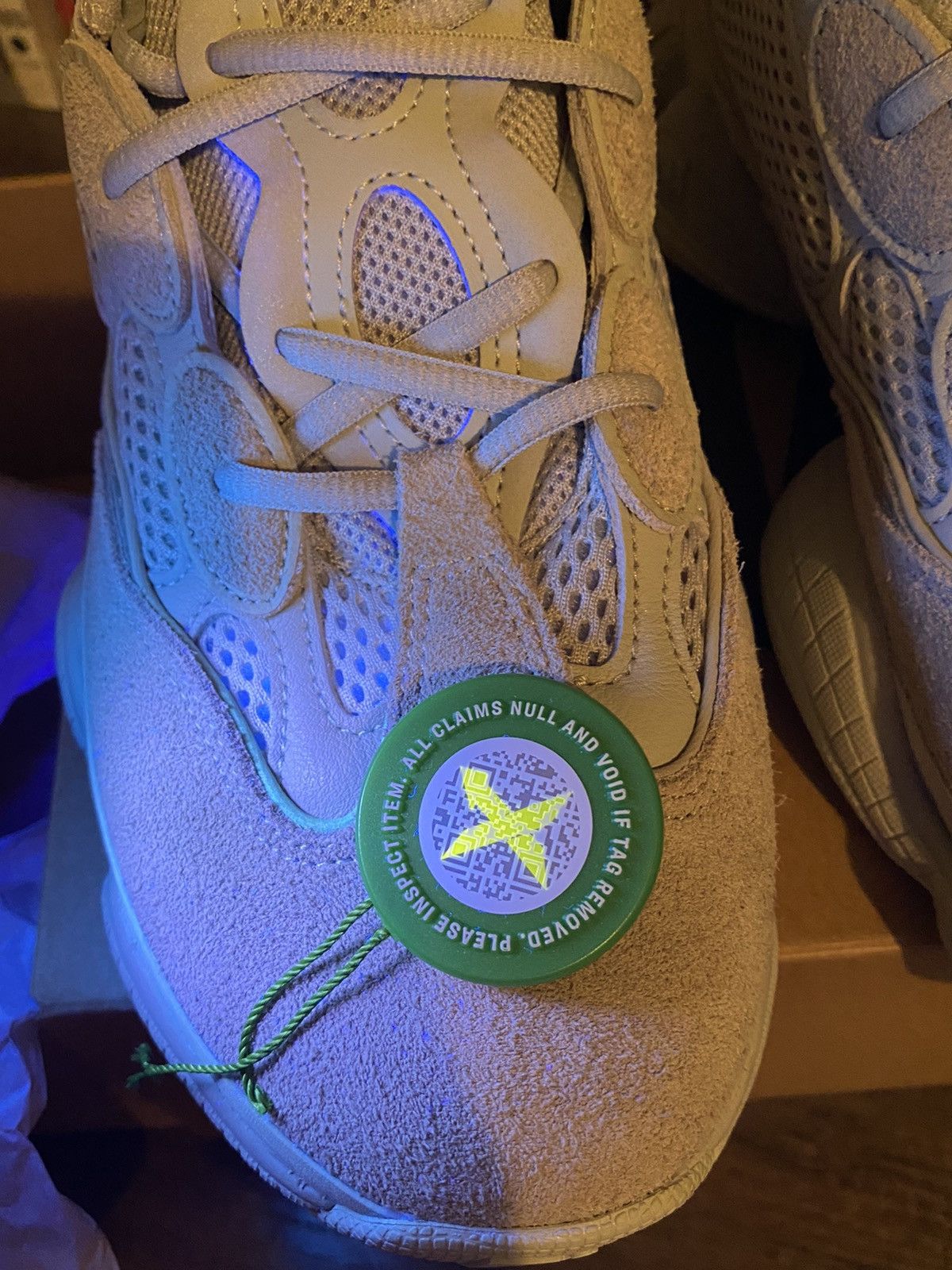 Adidas Yeezy 500 Salt 2018 Size US 9 / EU 42 - 11 Thumbnail