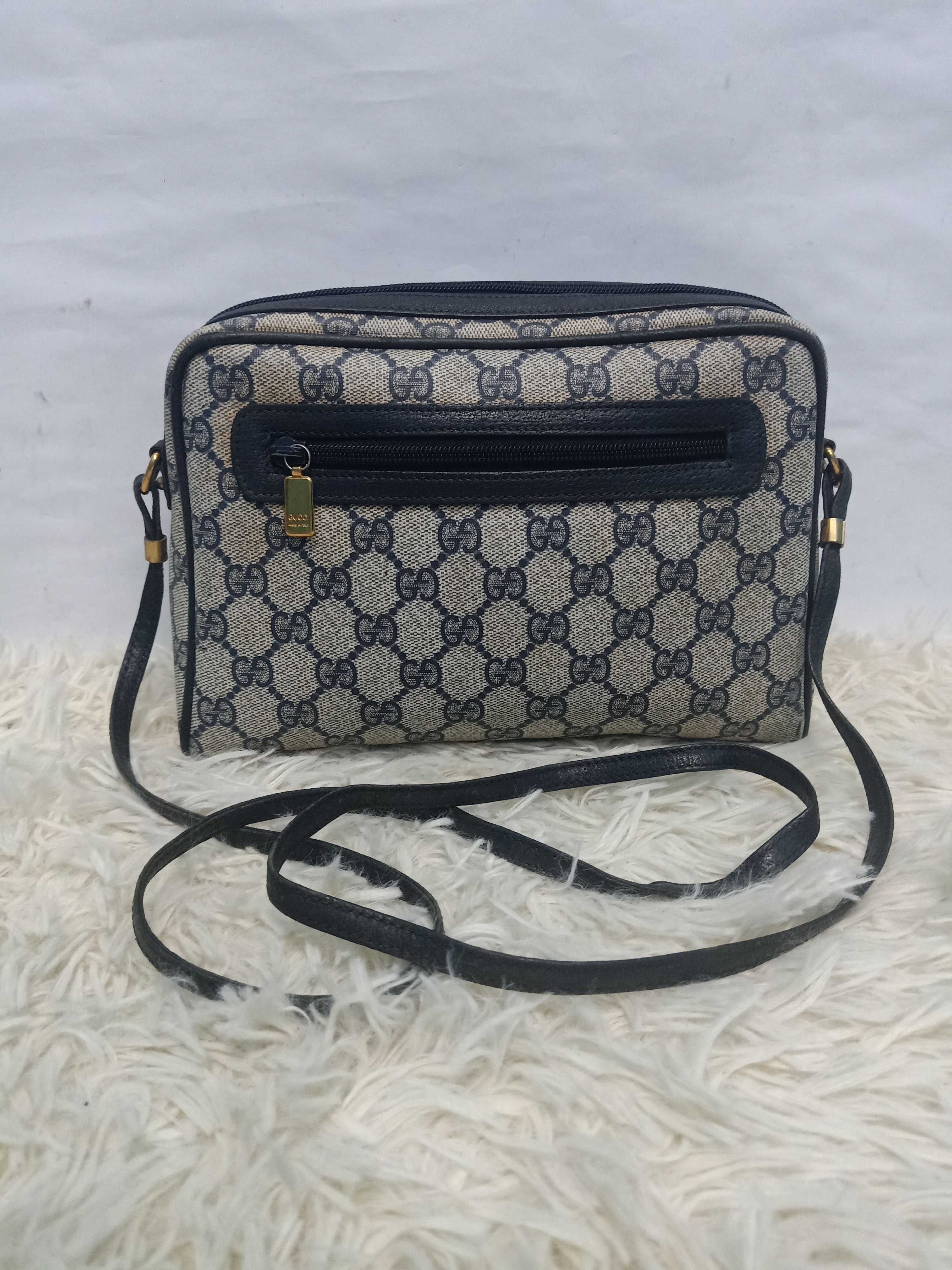 Authentic Gucci Crossbody/ Shoulder Bag