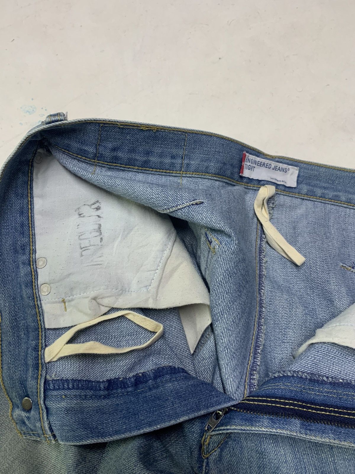 Levi's Vintage Clothing Levi’s engineered jeans Size US 33 - 10 Thumbnail