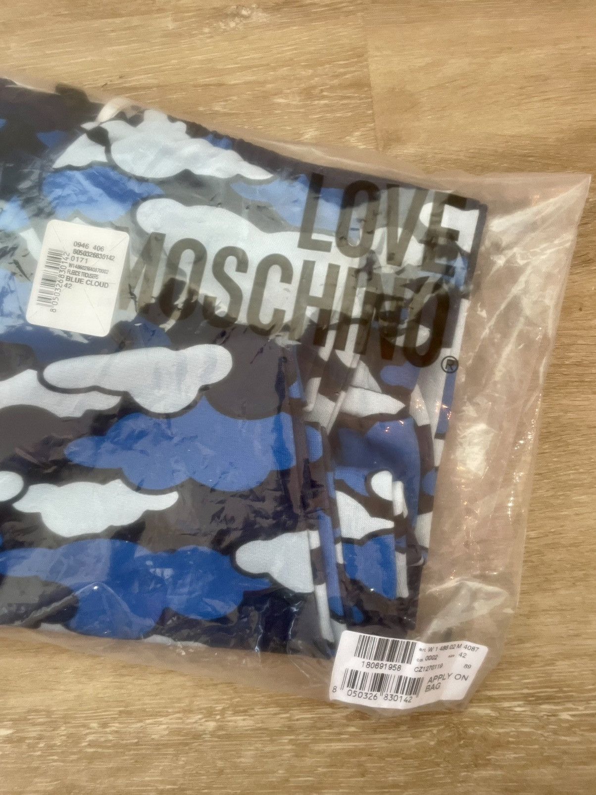 Moschino Love Moschino Blue Cloud Camo Repeat Mid-Waisted Joggers Size 28" / US 6 / IT 42 - 14 Thumbnail