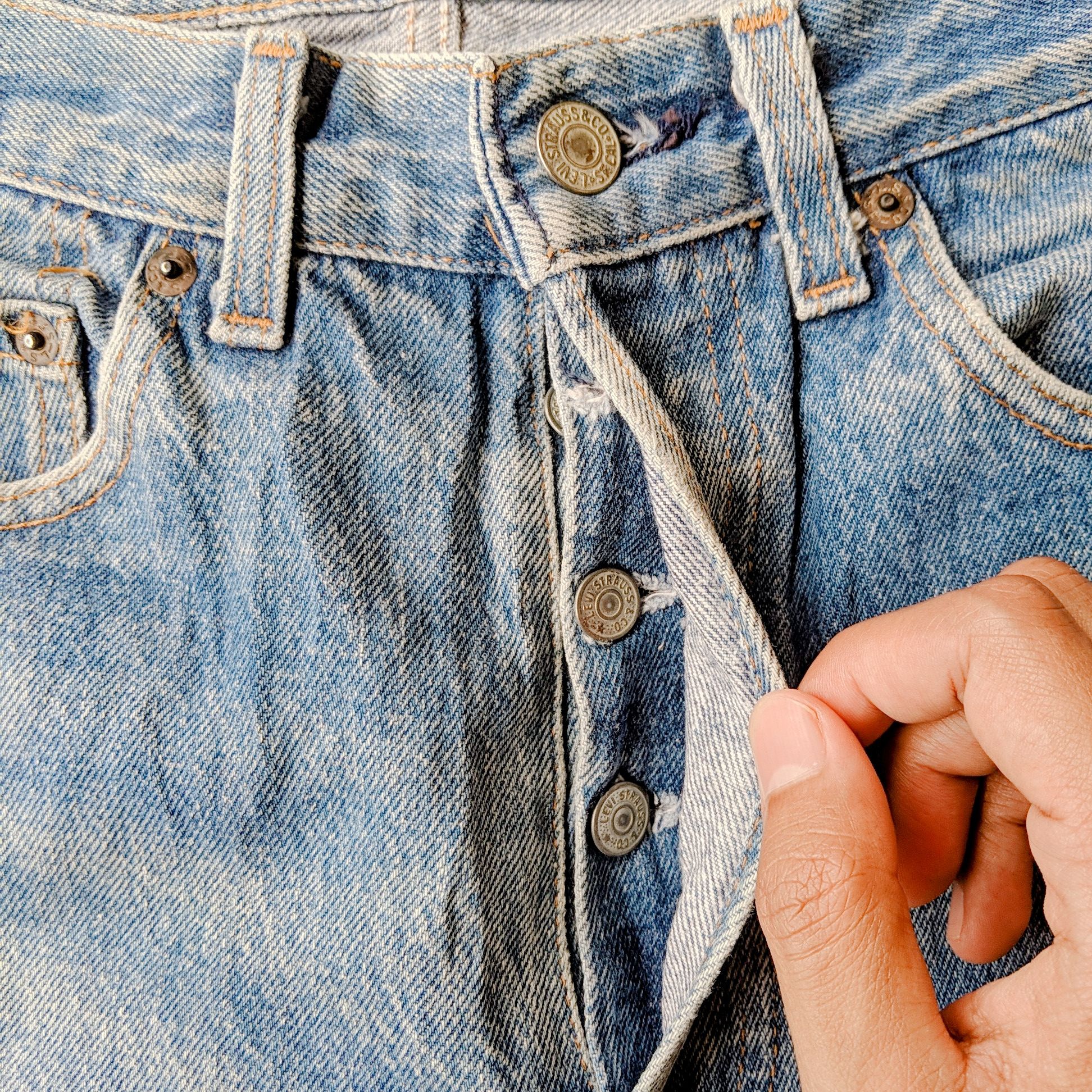 Japanese Brand Vintage Levis 501 W28x32 Faded Denim Button Up Pants Size US 28 / EU 44 - 9 Thumbnail