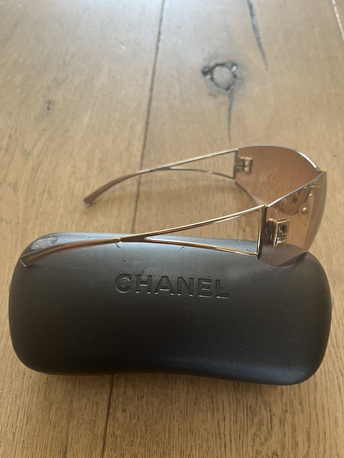 Fendi Logo Mask Tinted Sunglasses