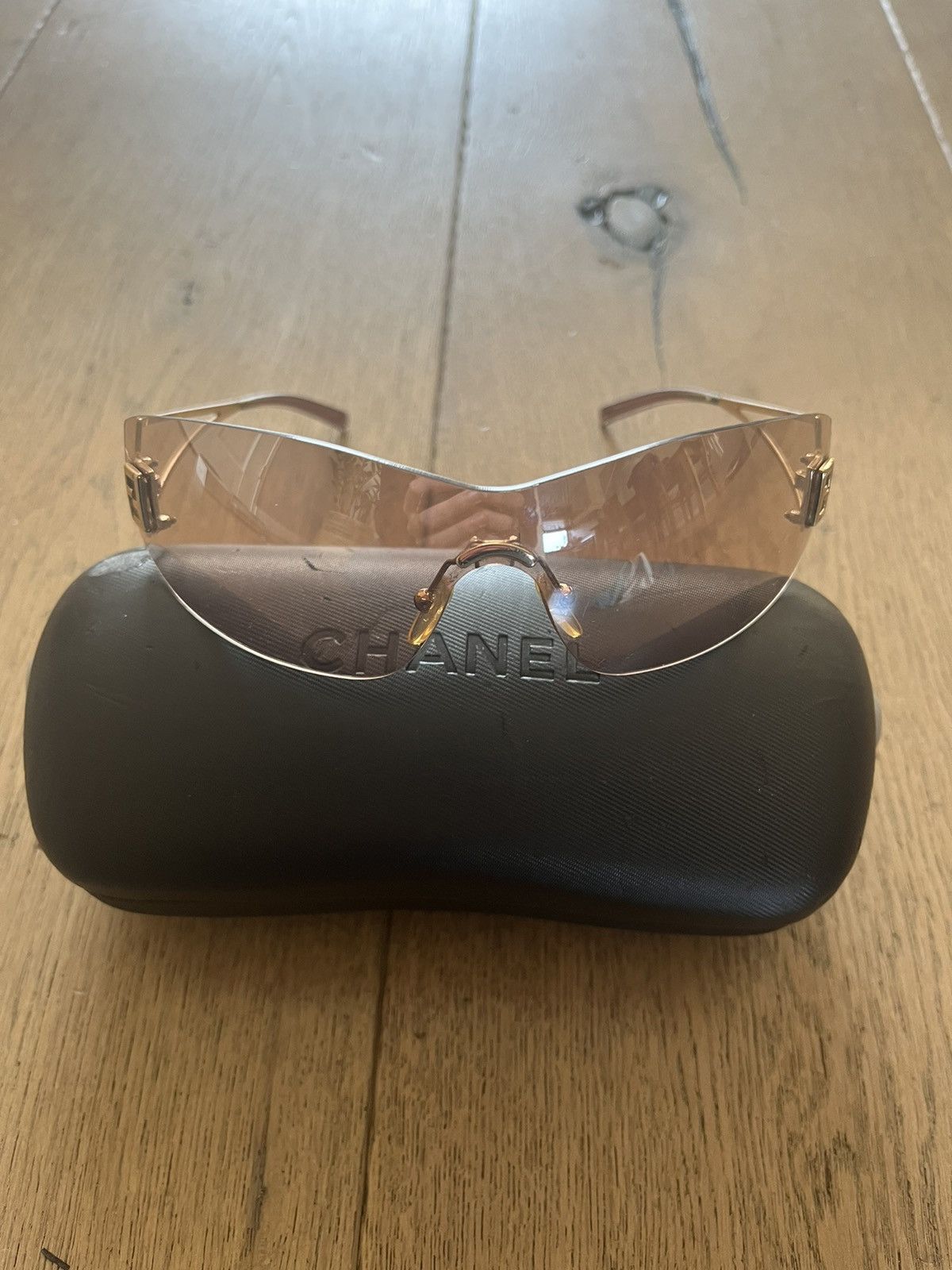 Fendi Logo Mask Tinted Sunglasses