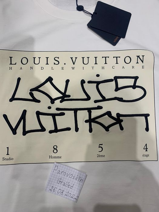 Louis Vuitton Louis Vuitton Signature Print T-Shirt