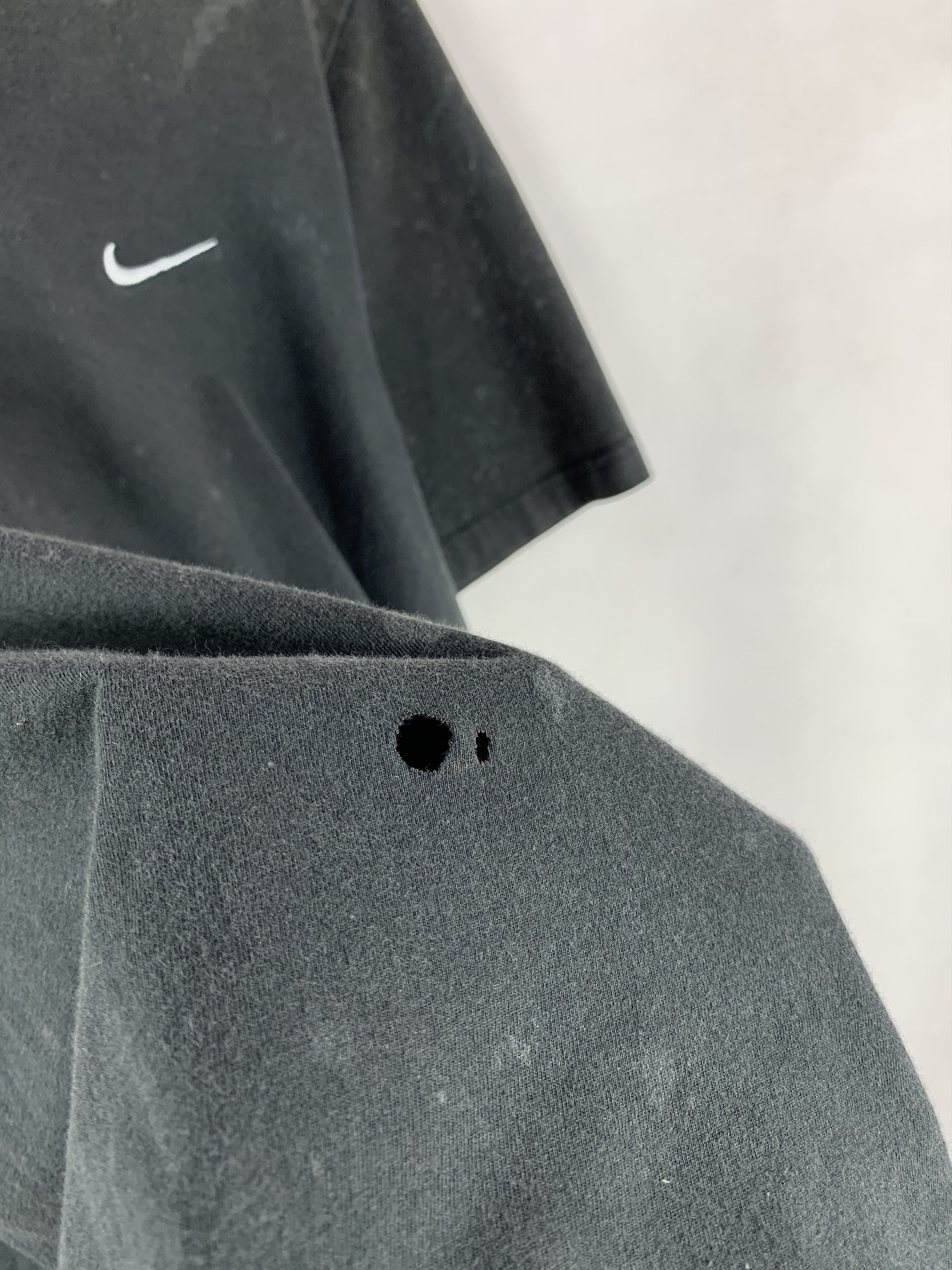 Nike ✔️Nike Mini Swoosh Embroided Logo Tee Size US L / EU 52-54 / 3 - 5 Thumbnail