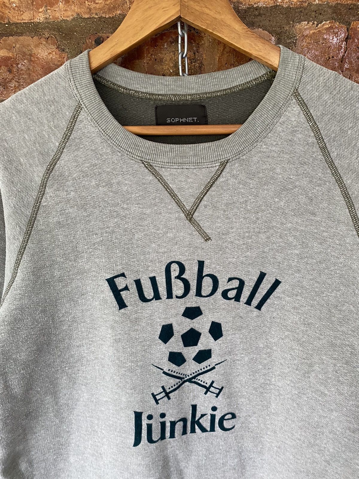 Sophnet. AW02 Football junkies velvet print Size US M / EU 48-50 / 2 - 3 Thumbnail