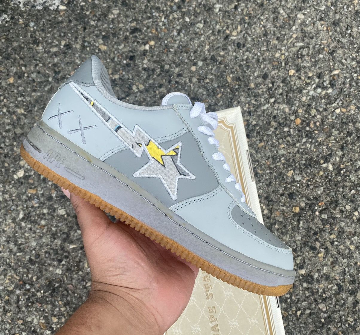 bapesta x kaws