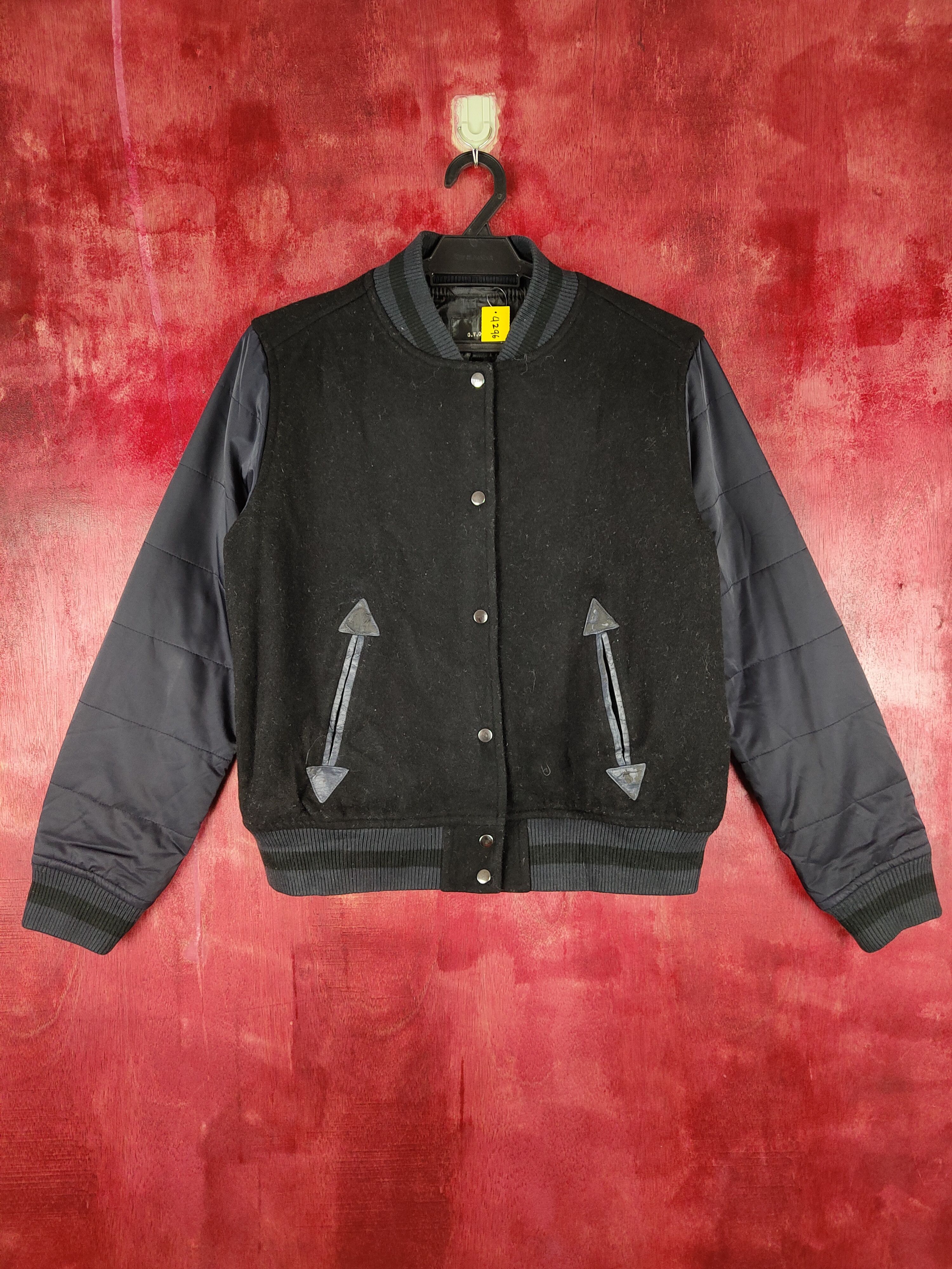 Japanese Brand G.V.G.V Uniqlo Black plain varsity jacket #4296 Size S / US 4 / IT 40 - 1 Thumbnail