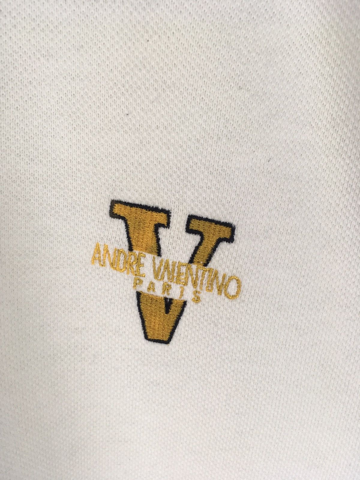 Other Vintage Andre Valentino Large Size White Colour Tee Size US L / EU 52-54 / 3 - 2 Thumbnail