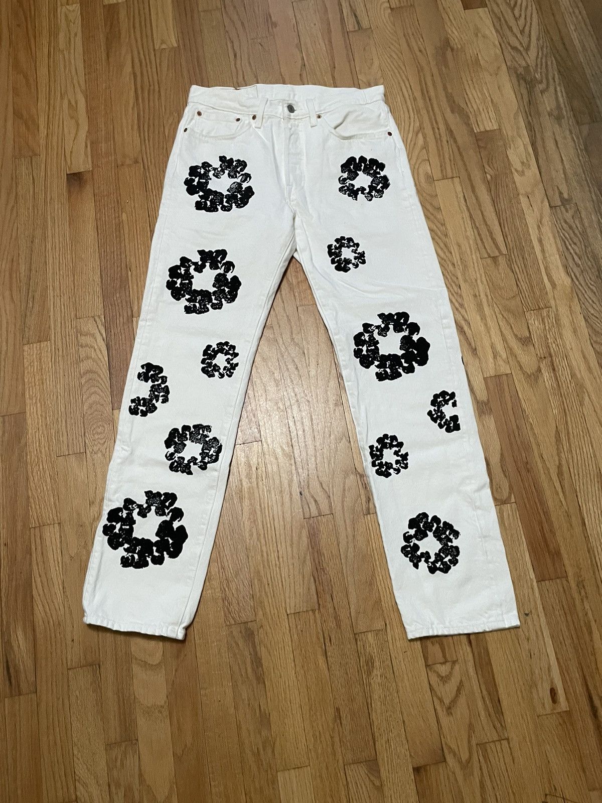 image of Denim Tears X Levi's Cotton Wreath Jean White, Men's (Size 31)