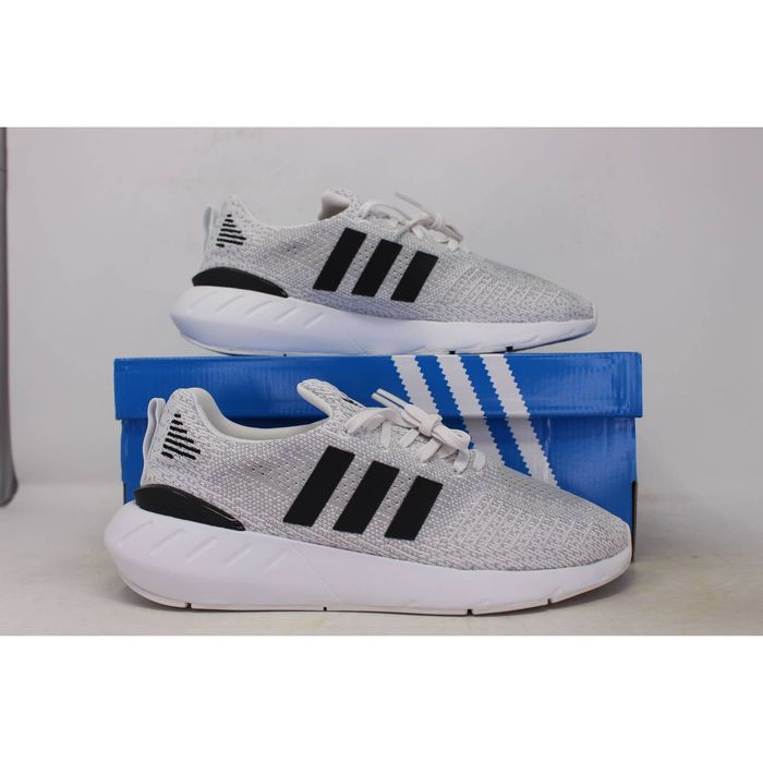 Adidas SWIFT RUN 22 CRYWHT/CBLACK/GRETWO GV7969 | Grailed