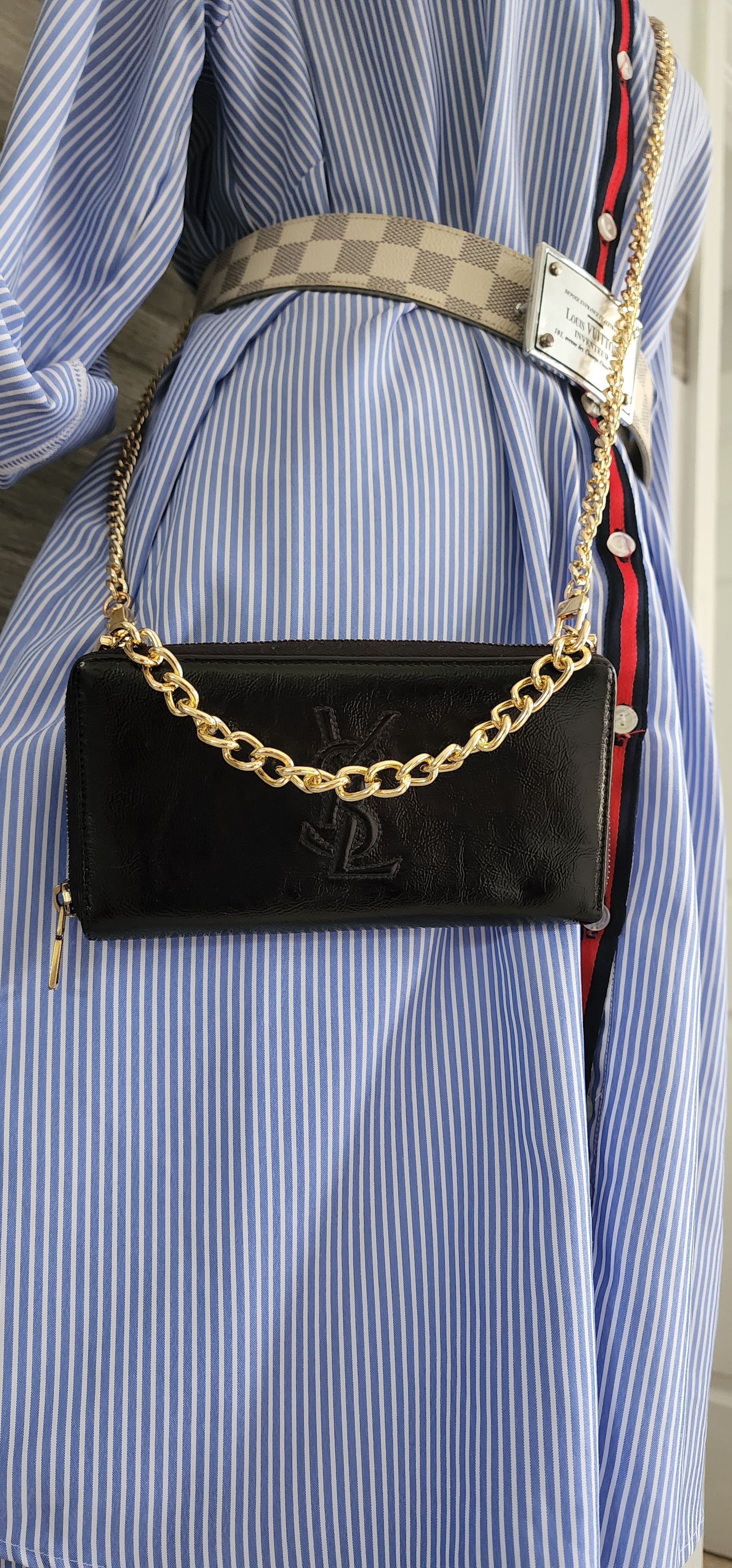 Yves Saint Laurent Yves Saint Laurent Patent Leather Zippy Wallet Crossbody Size ONE SIZE - 1 Thumbnail