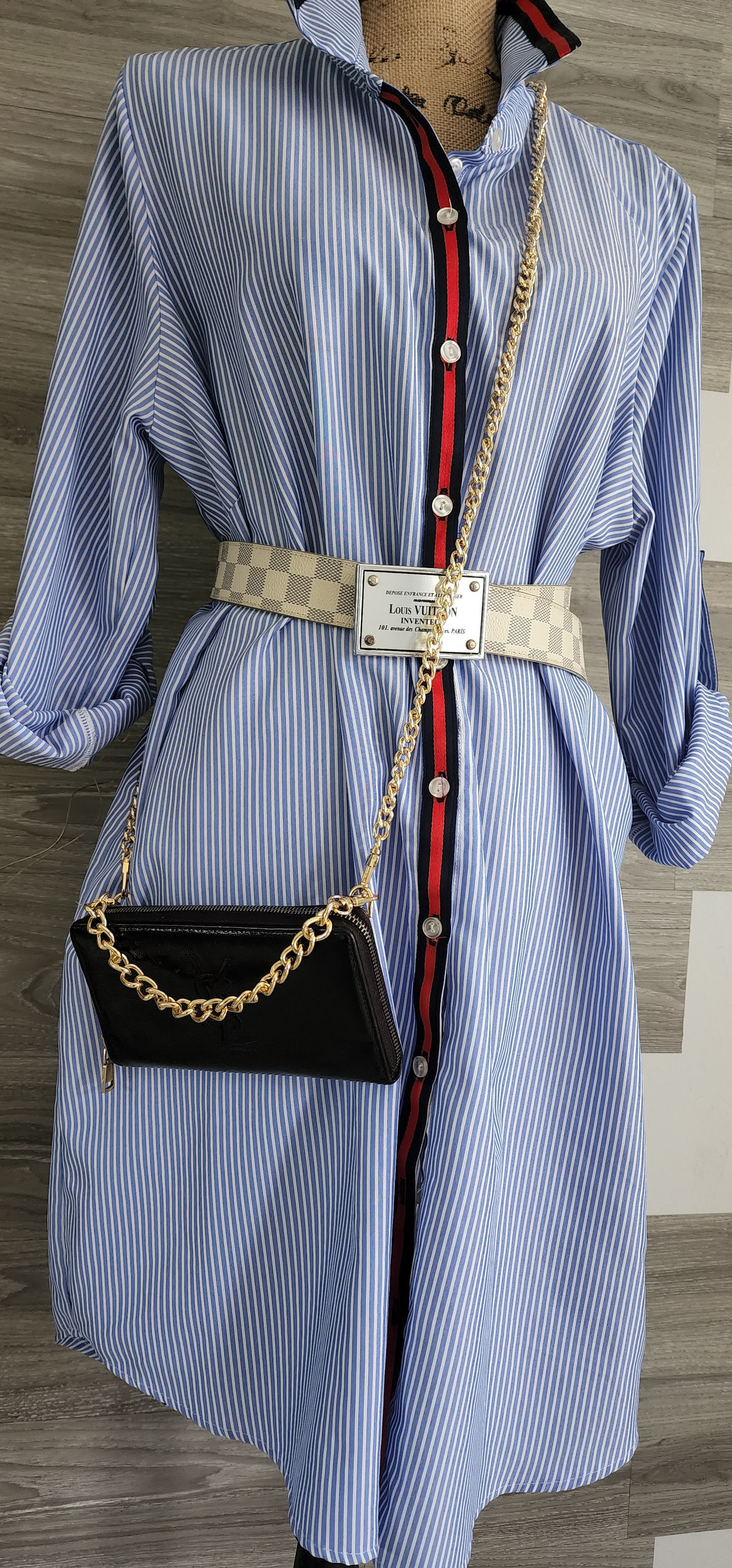 Yves Saint Laurent Yves Saint Laurent Patent Leather Zippy Wallet Crossbody Size ONE SIZE - 3 Thumbnail