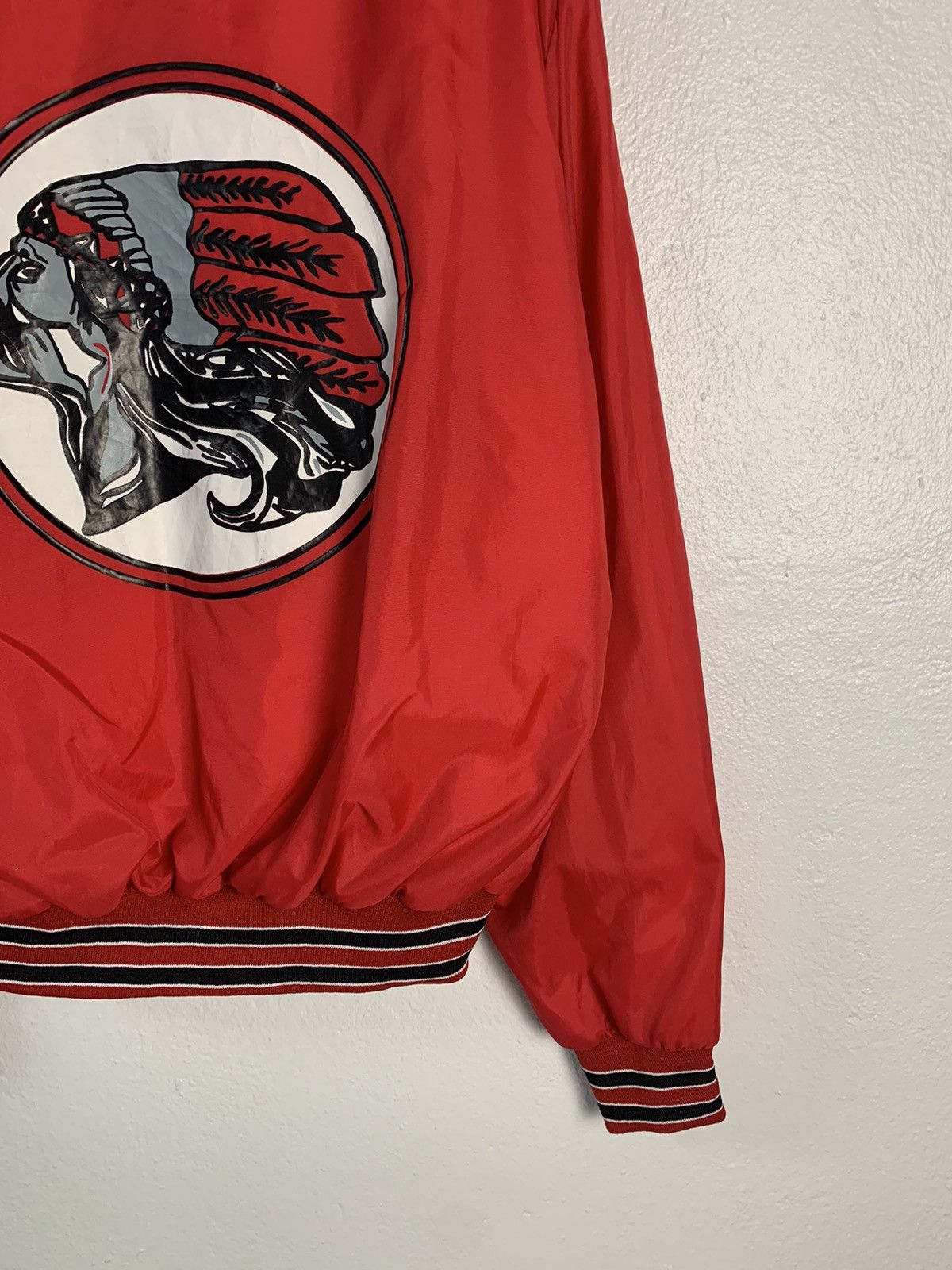 Holloway Vintage Holloway Regis Raiders Red Indian Windbreaker Hoodie Size US XXL / EU 58 / 5 - 2 Thumbnail