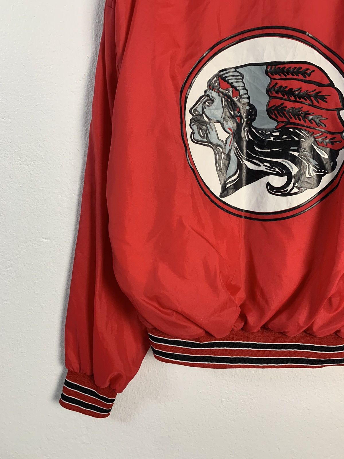 Holloway Vintage Holloway Regis Raiders Red Indian Windbreaker Hoodie Size US XXL / EU 58 / 5 - 3 Thumbnail
