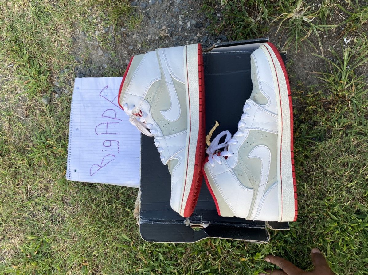 Air Jordan 1 mid hare