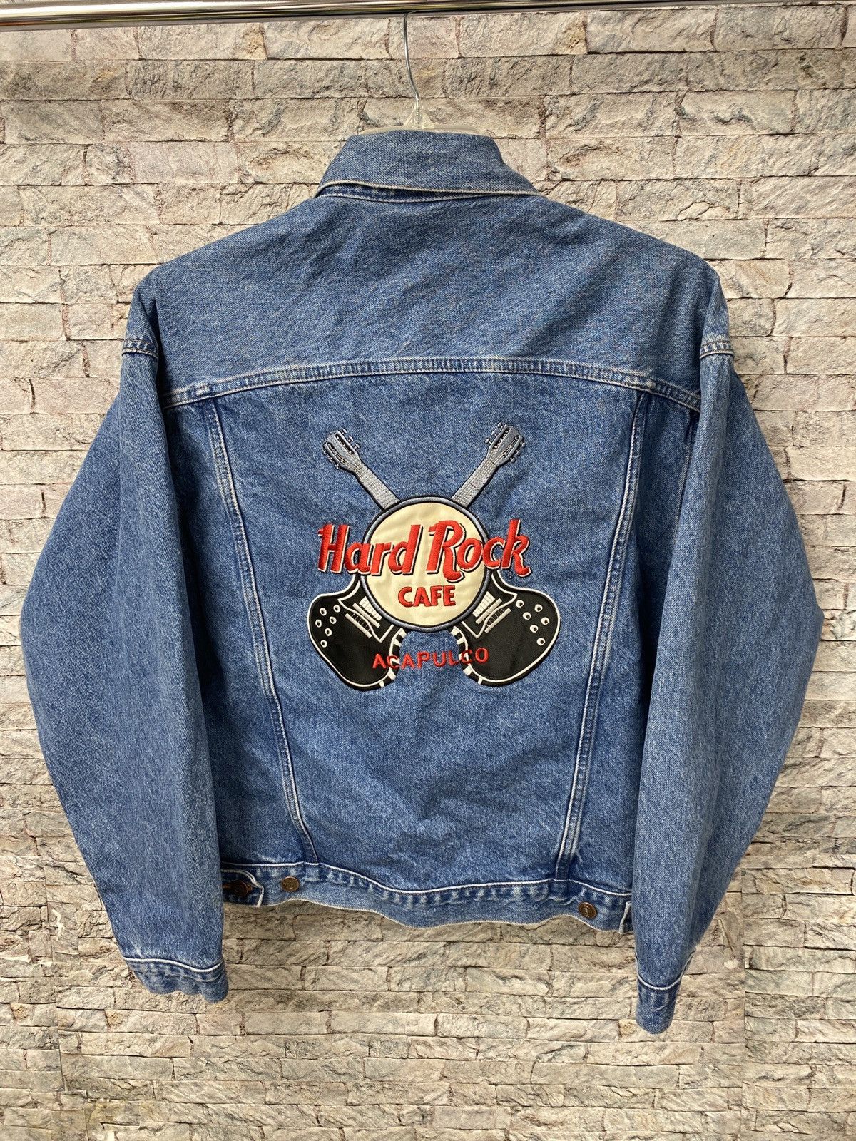 Vintage Vintage Hard Rock Cafe Acapulco denim jean jacket L | Grailed