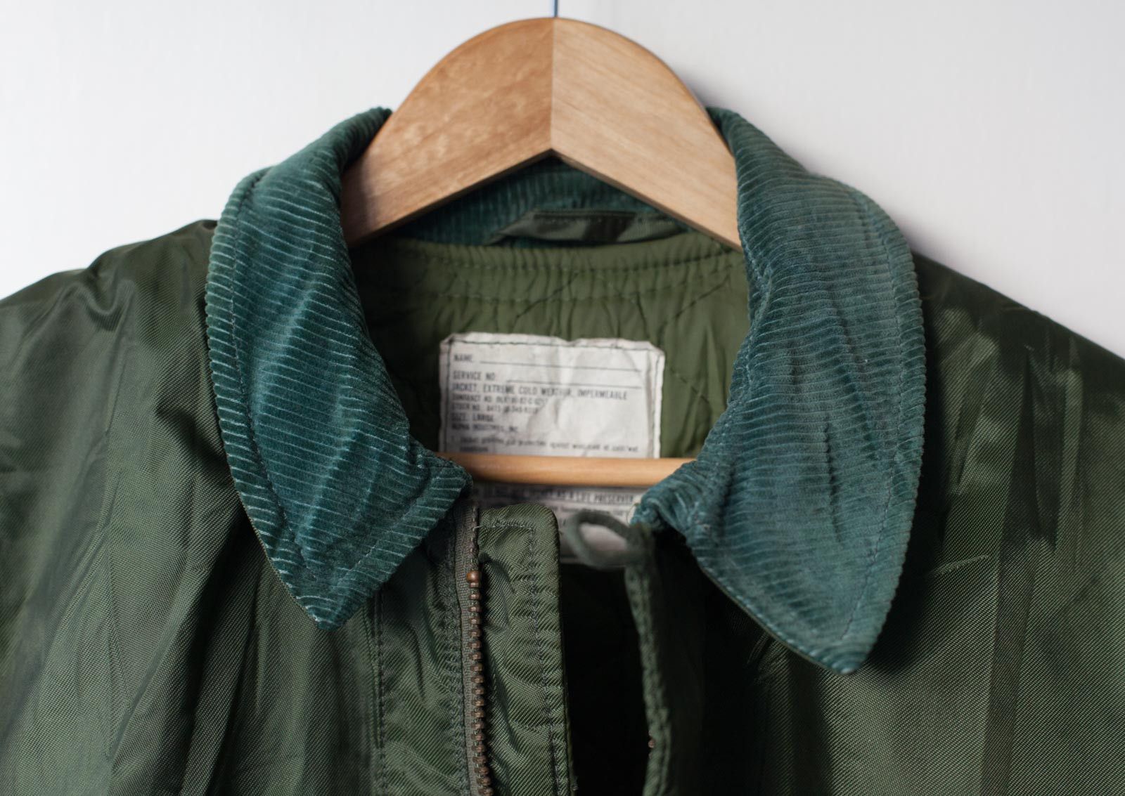 Alpha Industries Waterproof Insulated Bomber Jacket Size US L / EU 52-54 / 3 - 5 Thumbnail