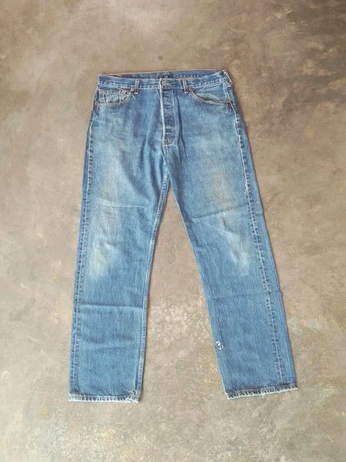 Y2k Vintage Levi's 501 Faded Blue Straight Leg Jeans 36x31