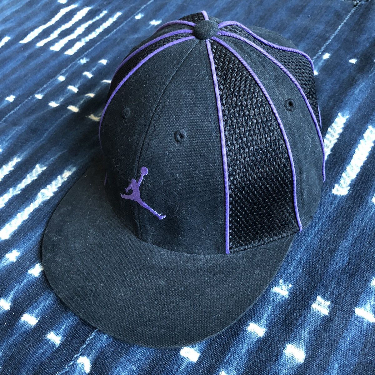 Jordan Brand Nike Air Jordan 90s Grape Jumpman Logo Cap Size ONE SIZE - 2 Thumbnail