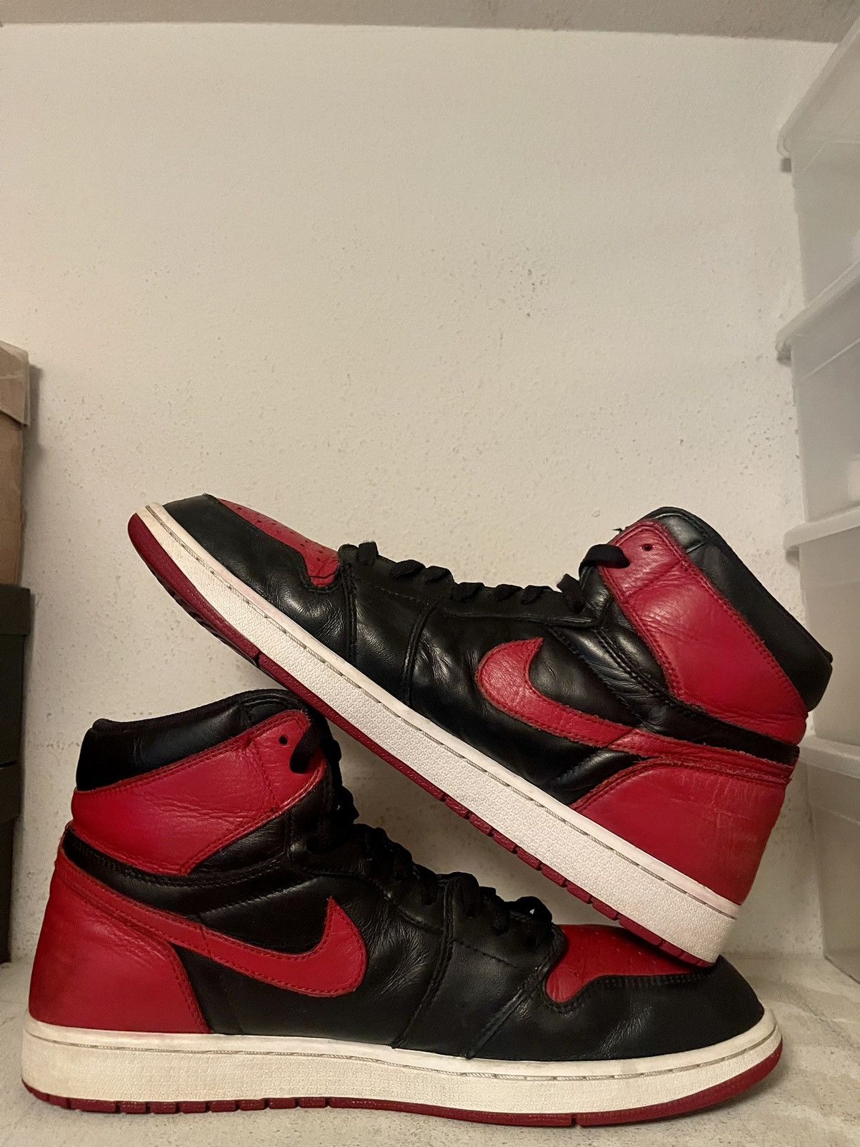 Jordan Brand 2016 Nike Air Jordan Retro 1 I High OG Bred Banned Size US 14 / EU 47 - 6 Thumbnail