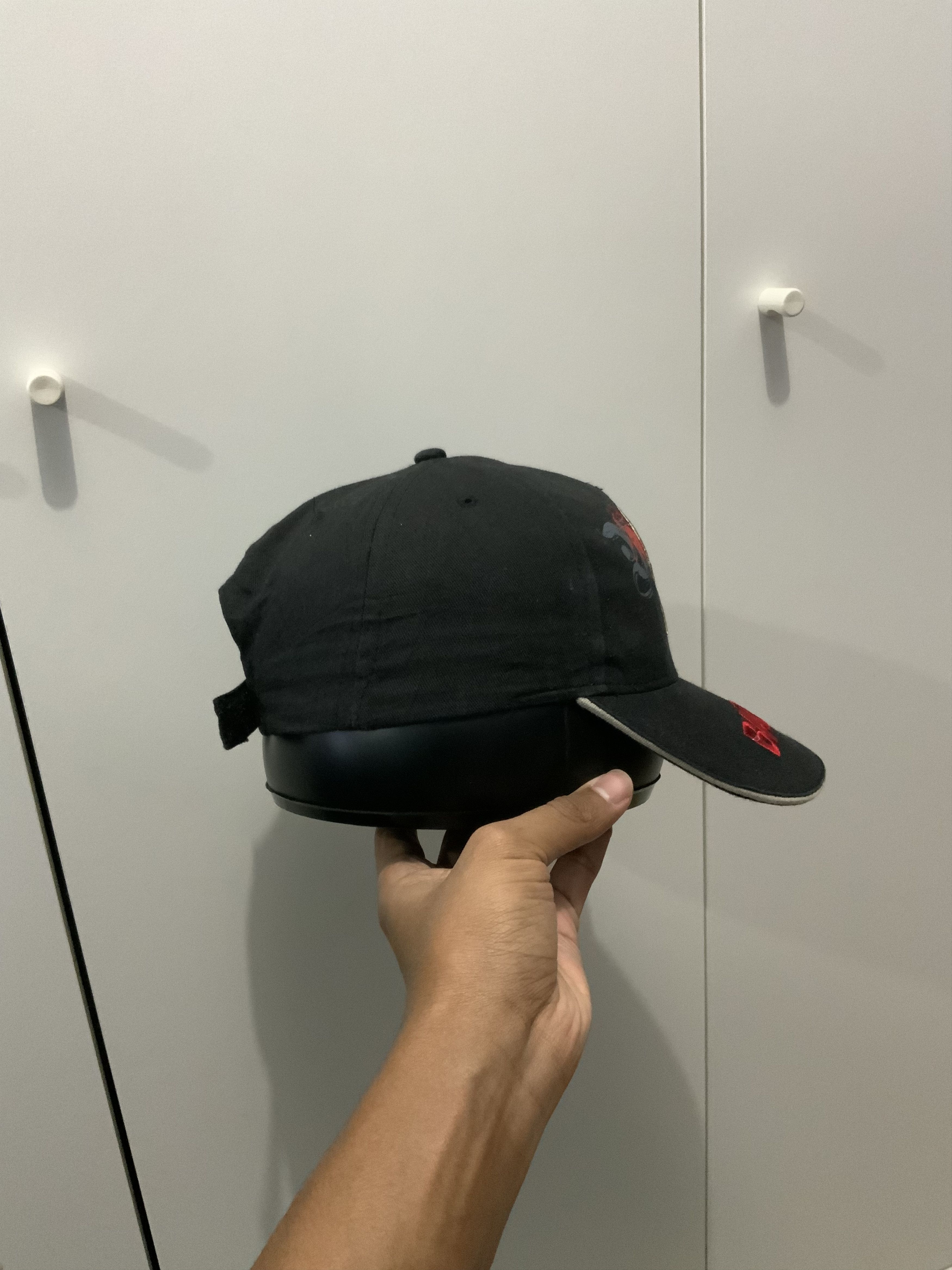 If Six Was Nine Jordi Nogues Bad Toro Cartoon Hat Size ONE SIZE - 4 Thumbnail