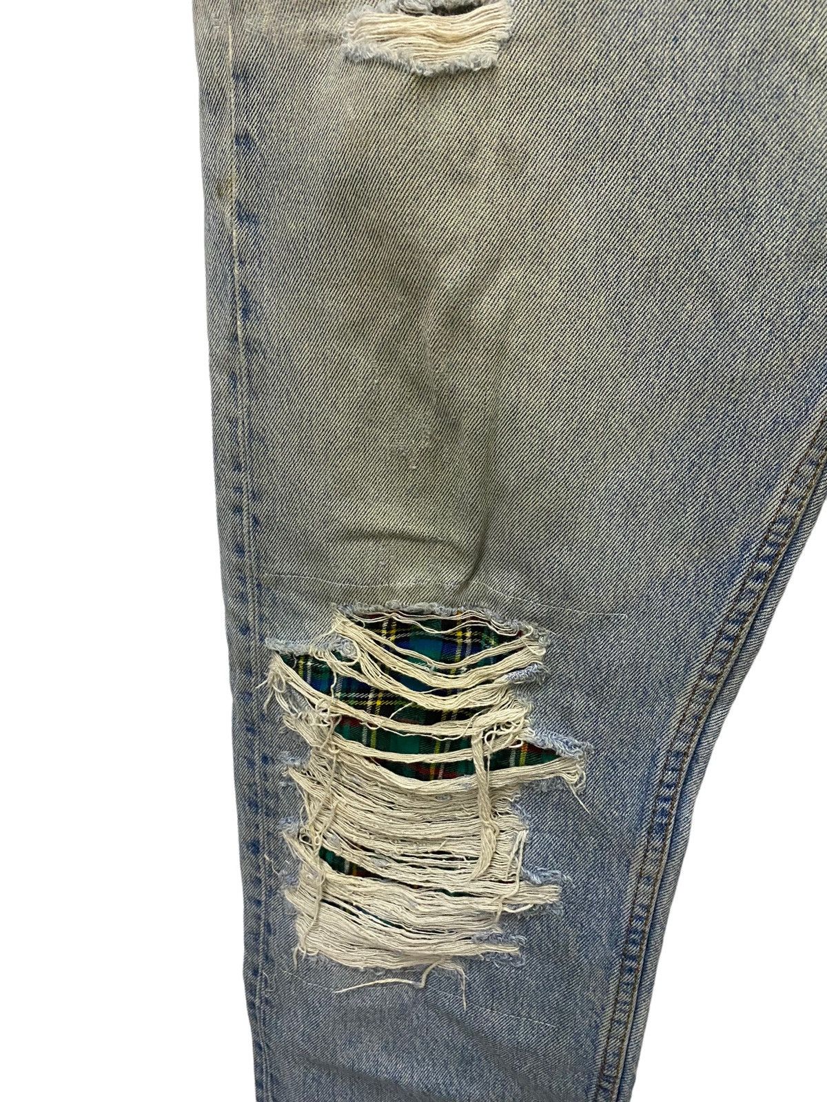 Levi's × Vintage Vintage Levi's 501 Distressed Jeans Size US 32 / EU 48 - 4 Thumbnail