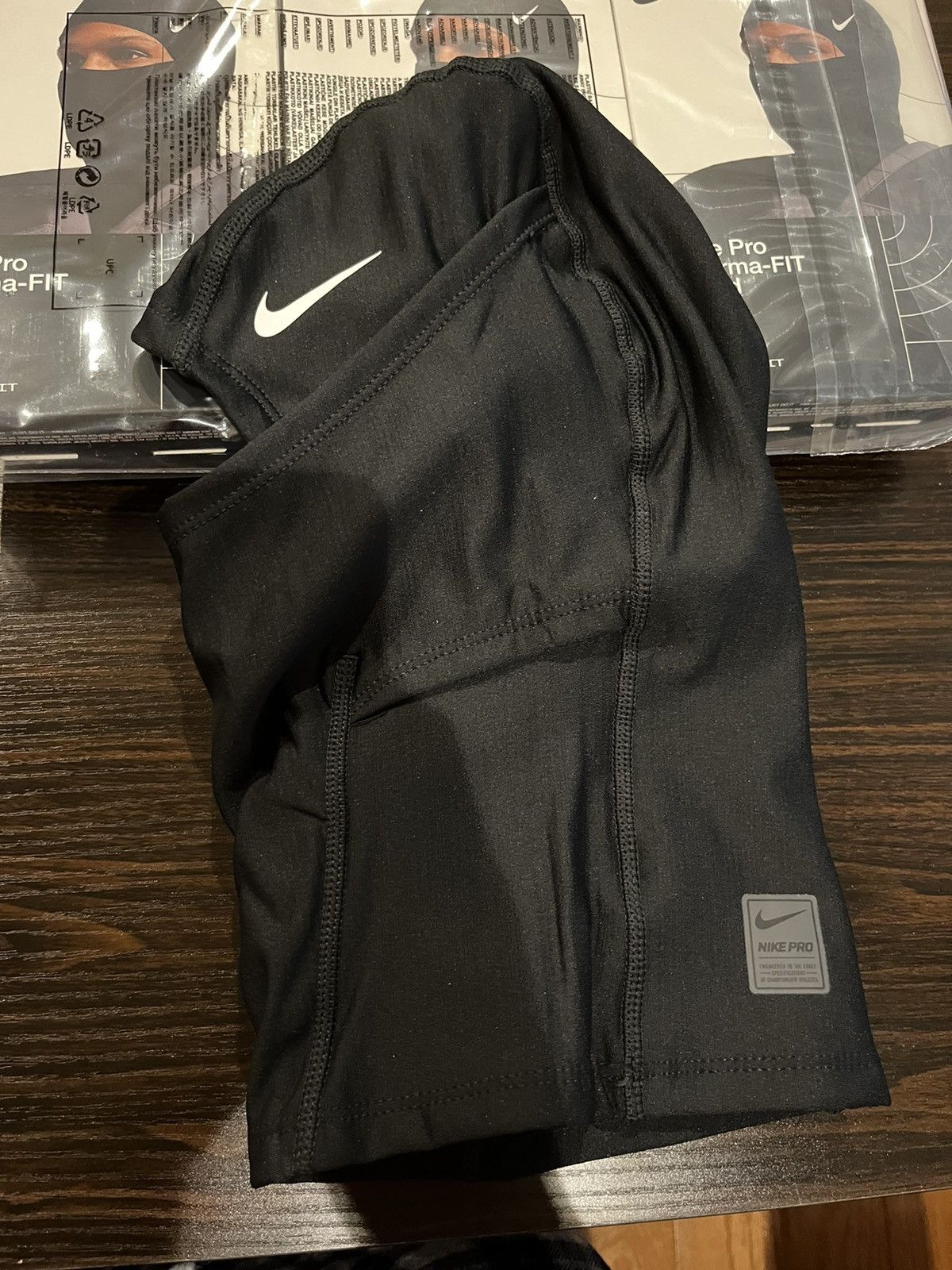 NIKE Pro Therma-Fit Hood (Shiestys- Ski-mask) BRAND NEW