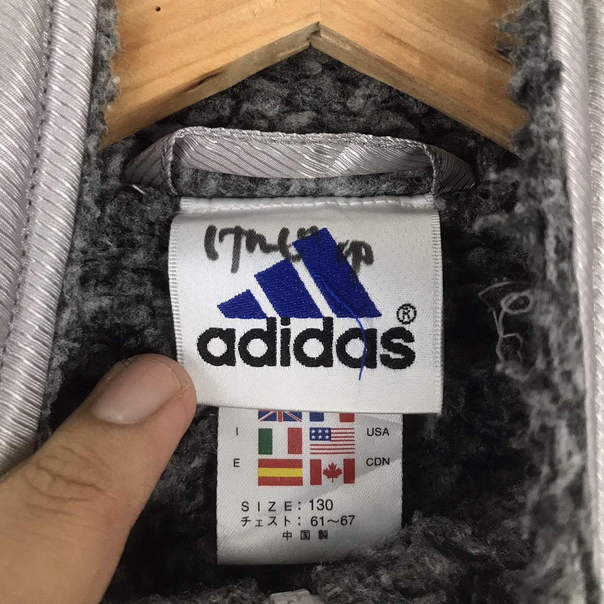 Adidas Vintage Adidas Zipper Button Up Medium Size Grey Jacket Size US M / EU 48-50 / 2 - 6 Thumbnail