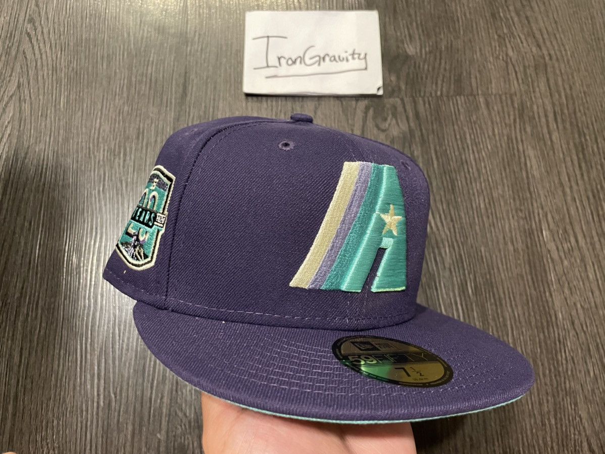 MLB × New Era × Topperz 7 1/2 Topperz Houston Astros Purple Grape Hornet Fitted Size ONE SIZE - 1 Thumbnail