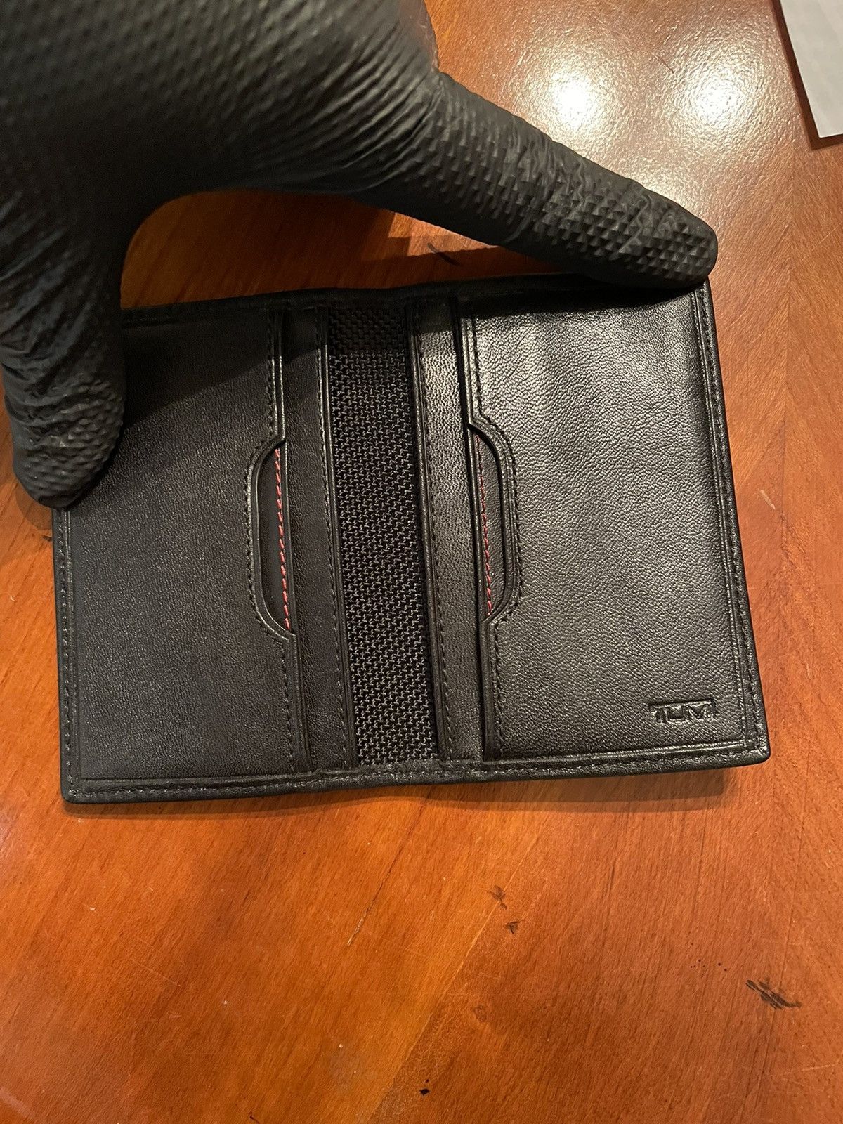 Tumi Tumi Black Leather Bifold Wallet/Business card Holder Size ONE SIZE - 3 Thumbnail