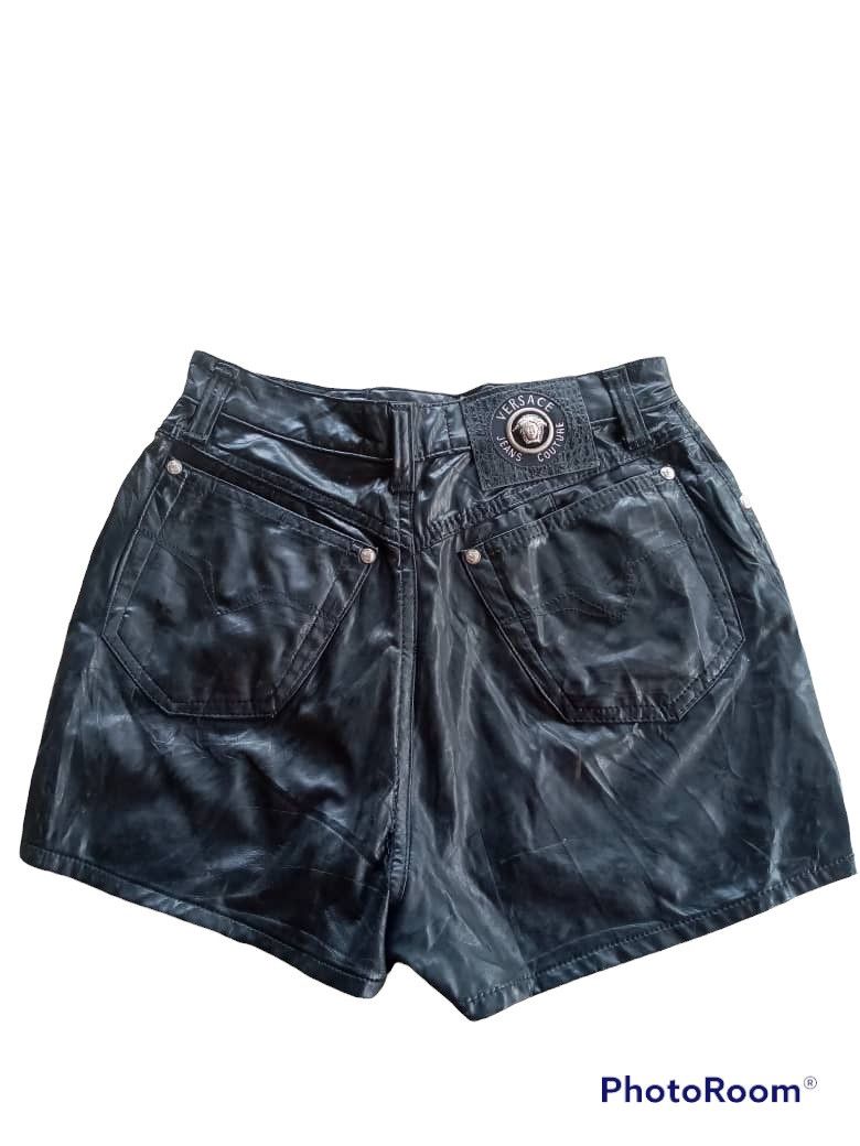 Versace Jeans Couture VINTAGE VERSACE FAUX LEATHER SHORTS PANT Size 26" / US 2 / IT 38 - 2 Thumbnail