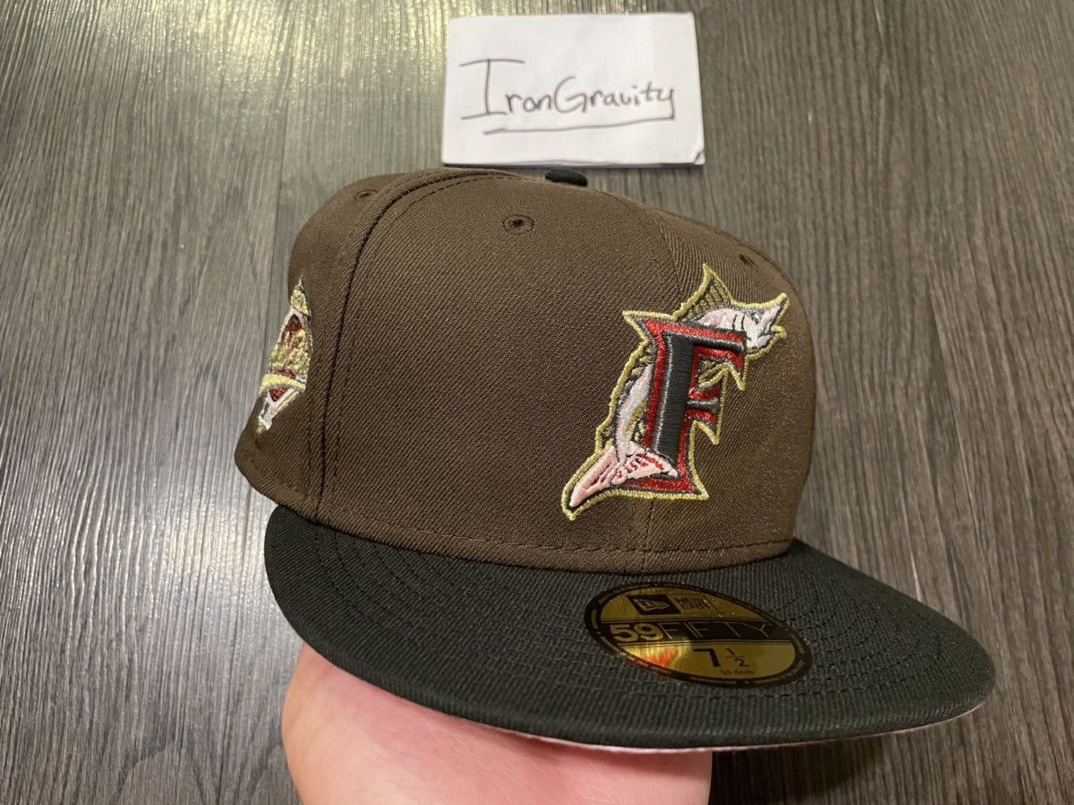 MLB × New Era 7 1/2 New Era Sneakertown Florida Marlins 1997 Mocha Pink UV Size ONE SIZE - 1 Thumbnail