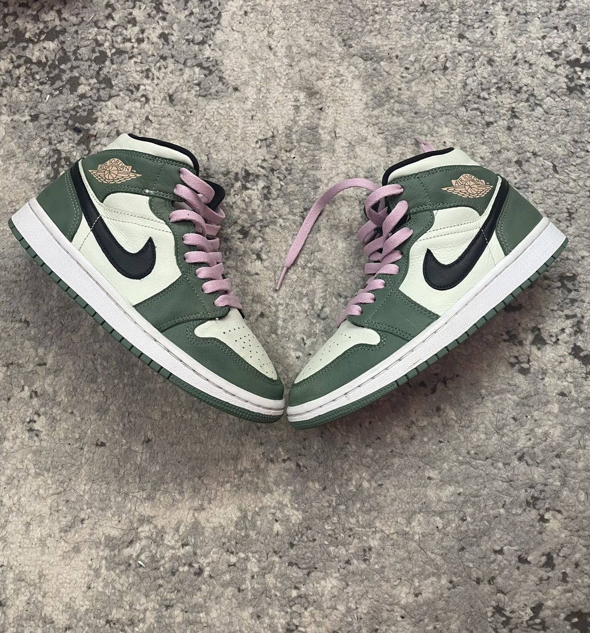 Jordan Brand × Vintage Jordan 1 Mid Dutch Green Size US 6.5 / IT 36.5 - 1 Thumbnail