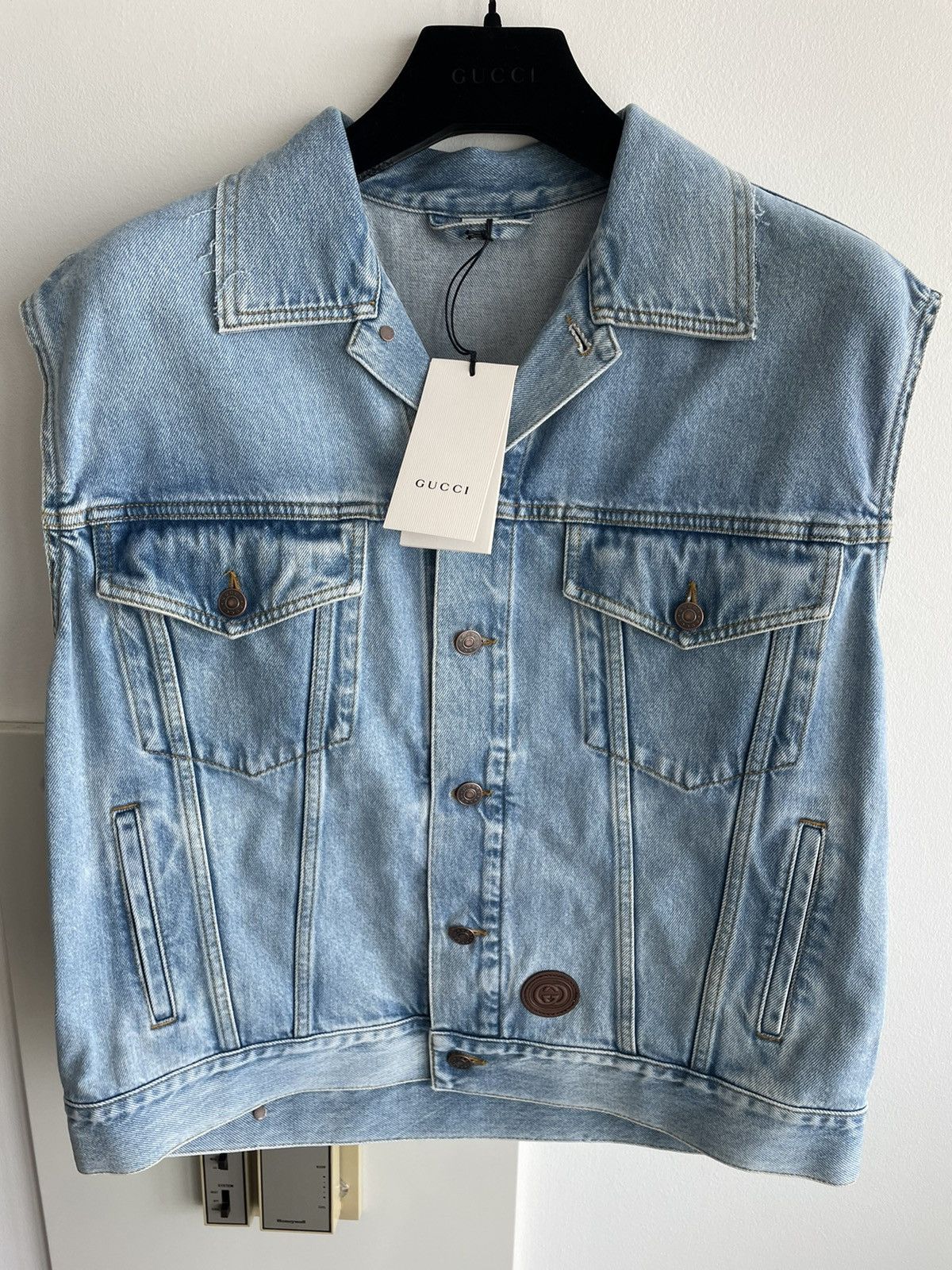 Gucci Brand New Super Runway Distressed Gucci Denim Vest Jacket Size US XXL / EU 58 / 5 - 2 Thumbnail