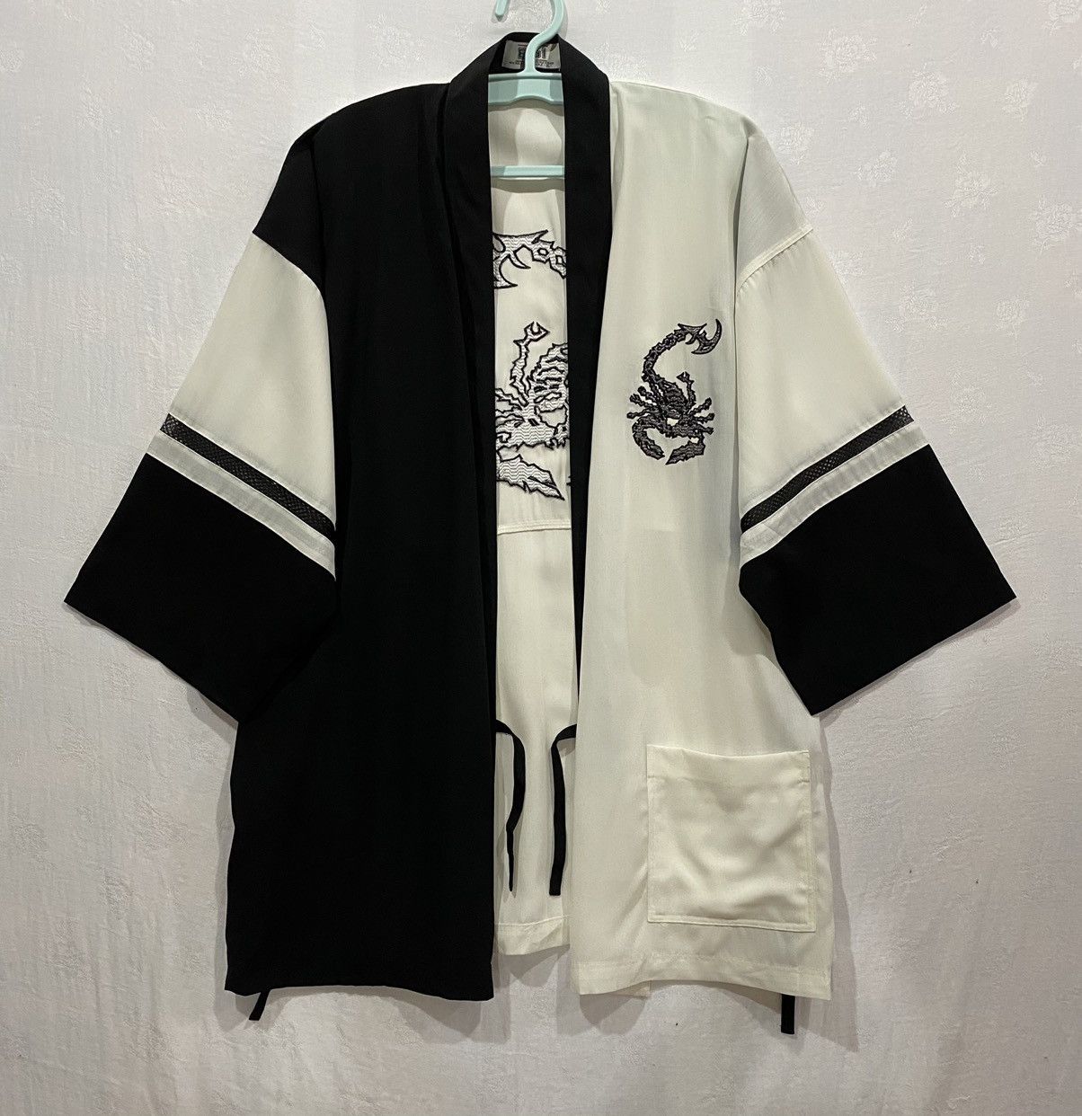 Haori Kimono Cardigan Jacket Embroidery Scorpion Logo