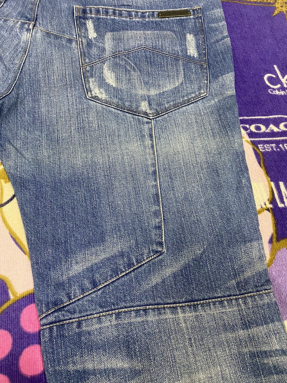 Armani Exchange ARMANI EXCHANGE Denim x Very Rare Design Size US 34 / EU 50 - 10 Thumbnail