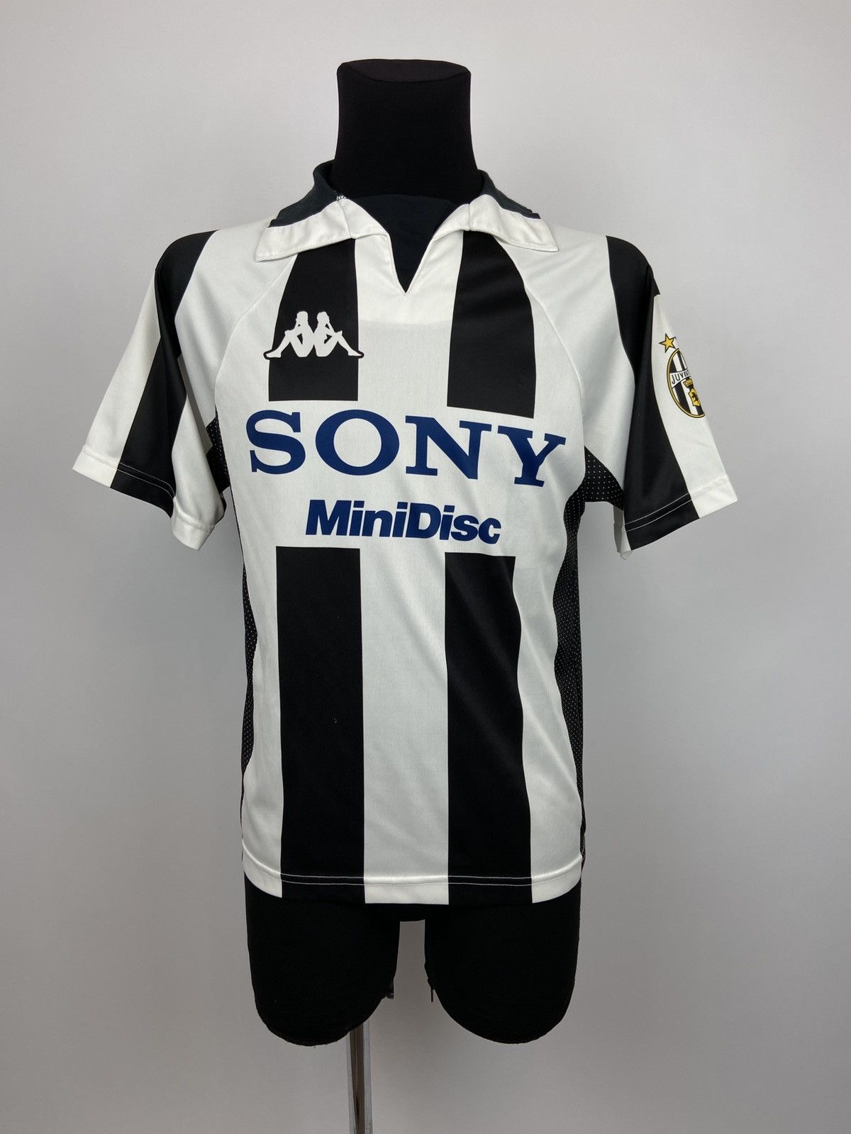 Kappa × Vintage Vintage Juventus 1997/98 Home Jersey Shirt Kappa Size S Size US S / EU 44-46 / 1 - 1 Thumbnail