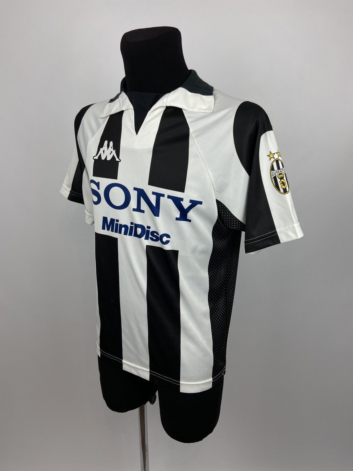 Kappa × Vintage Vintage Juventus 1997/98 Home Jersey Shirt Kappa Size S Size US S / EU 44-46 / 1 - 2 Thumbnail