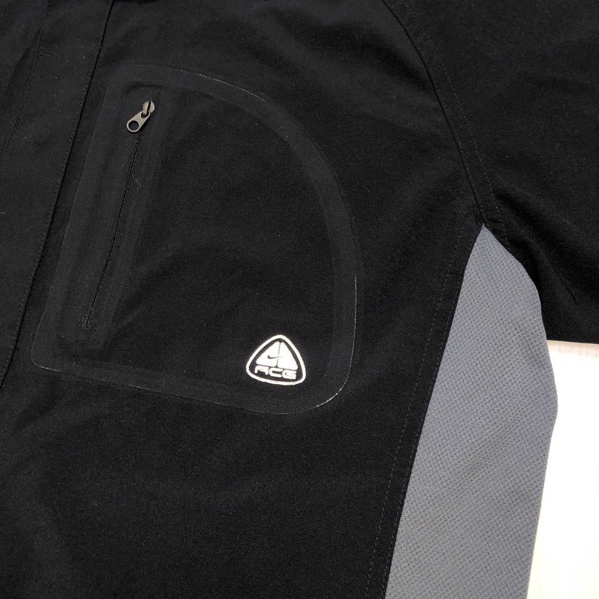 Nike Vintage NIKE ACG Shirt vintage nike t-shirt reflective logo Size US M / EU 48-50 / 2 - 3 Thumbnail