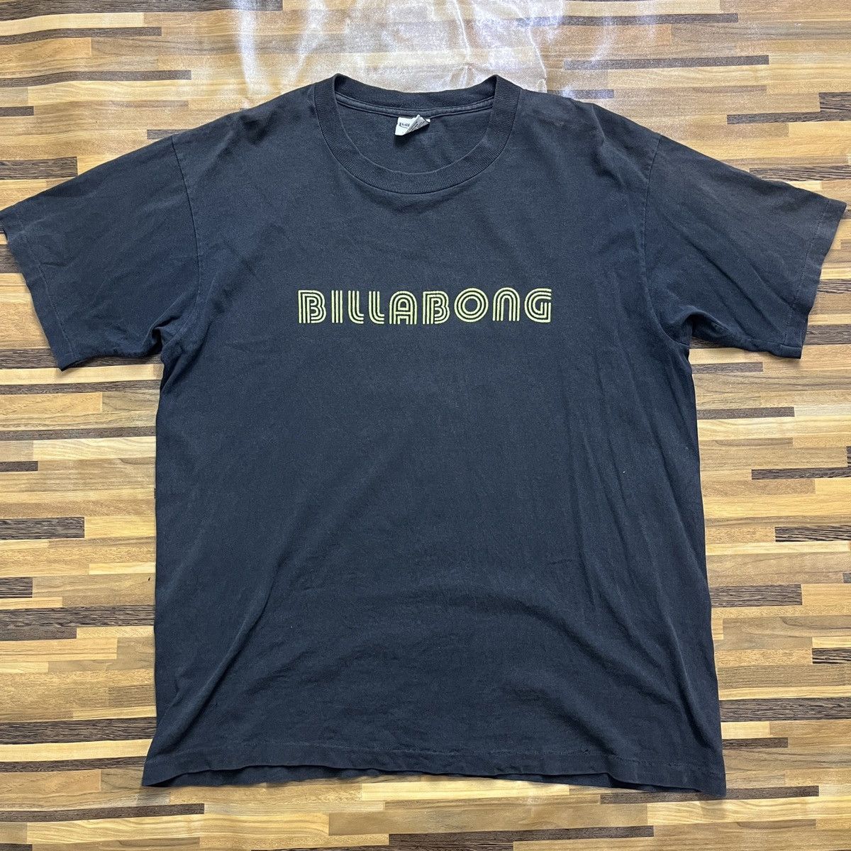 Billabong × Vintage Super Rare Billabong Vintage TShirt 1997 Single Stitching Size US L / EU 52-54 / 3 - 16 Thumbnail