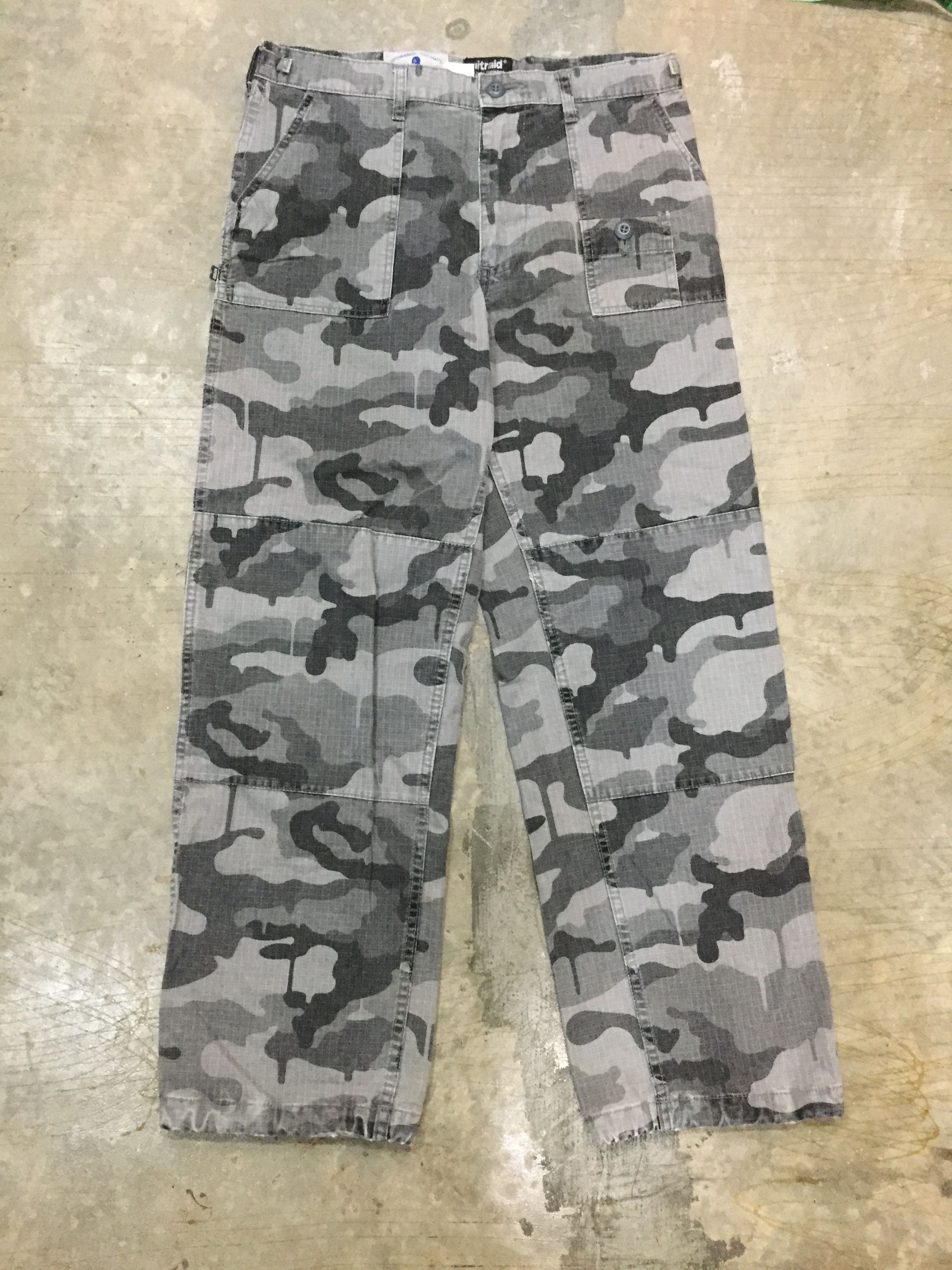 Japanese Brand Vtg Nitraid Melting Camo cargos pants Size US 32 / EU 48 - 2 Thumbnail