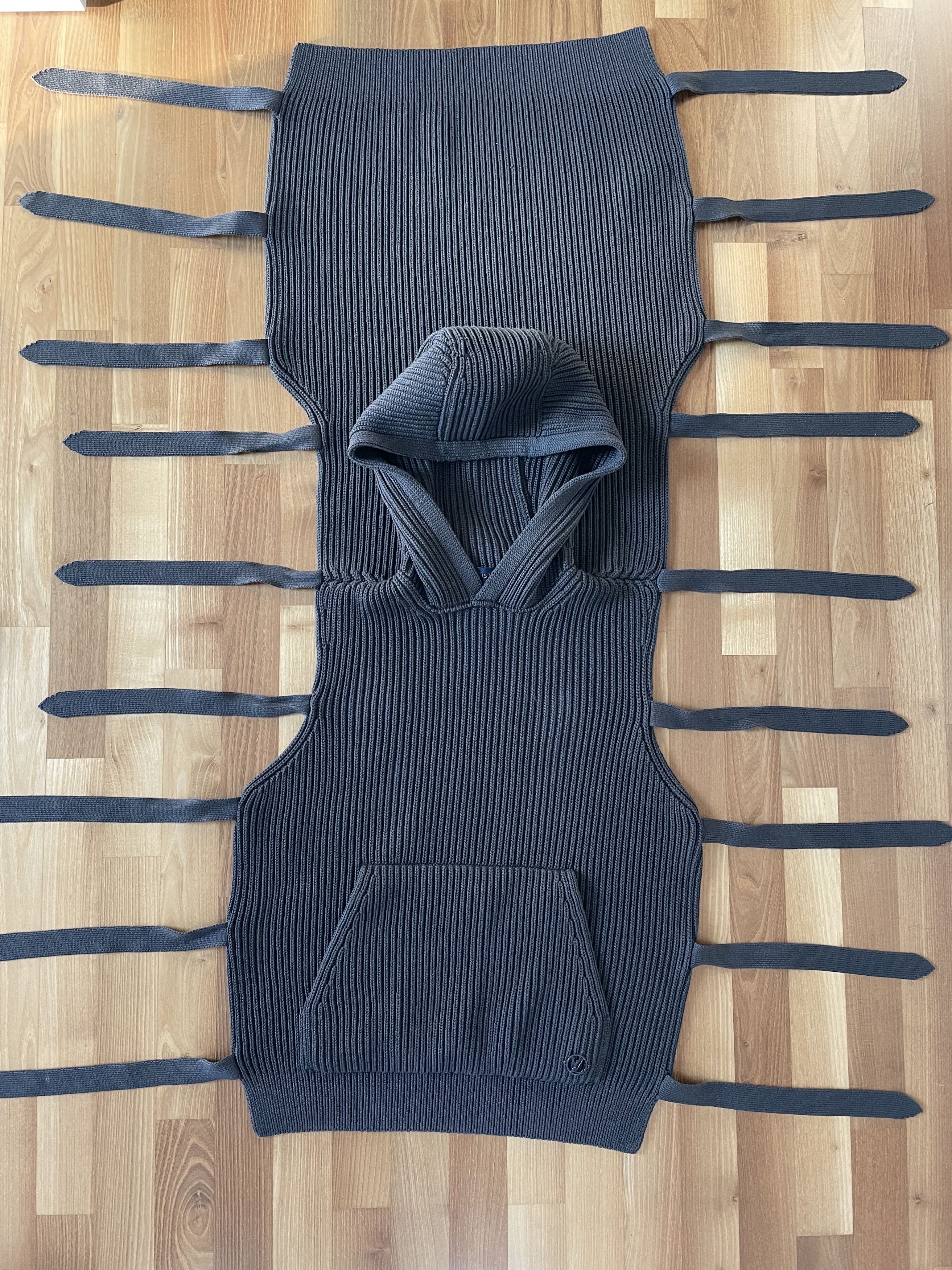 Louis Vuitton Louis Vuitton × Virgil Abloh - Detachable ties hoodie Size US M / EU 48-50 / 2 - 11 Thumbnail