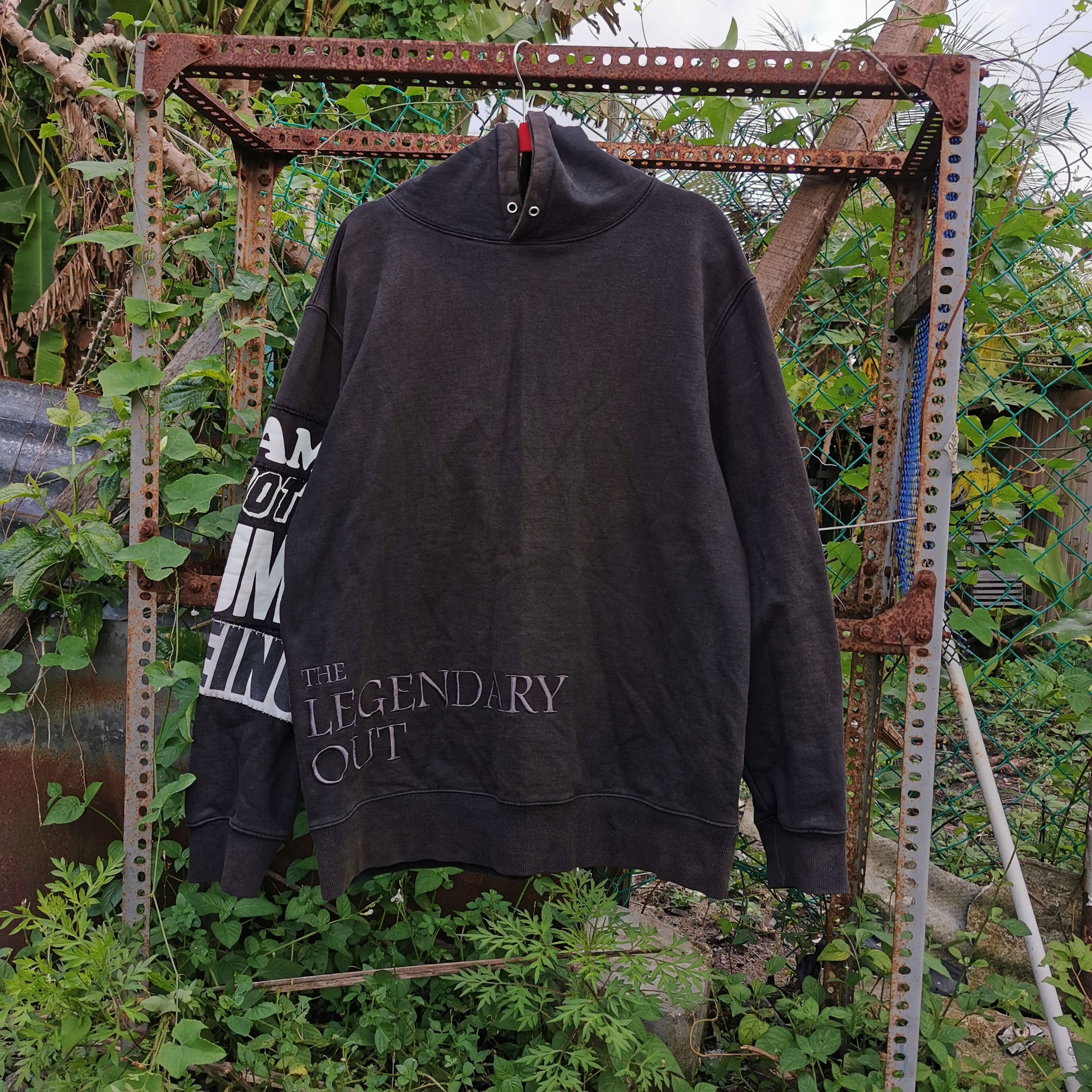 I Am Not A Human Being × Vintage Hoodies I am not a human BEING (THE LEGENDARY OUT) Size US L / EU 52-54 / 3 - 9 Thumbnail