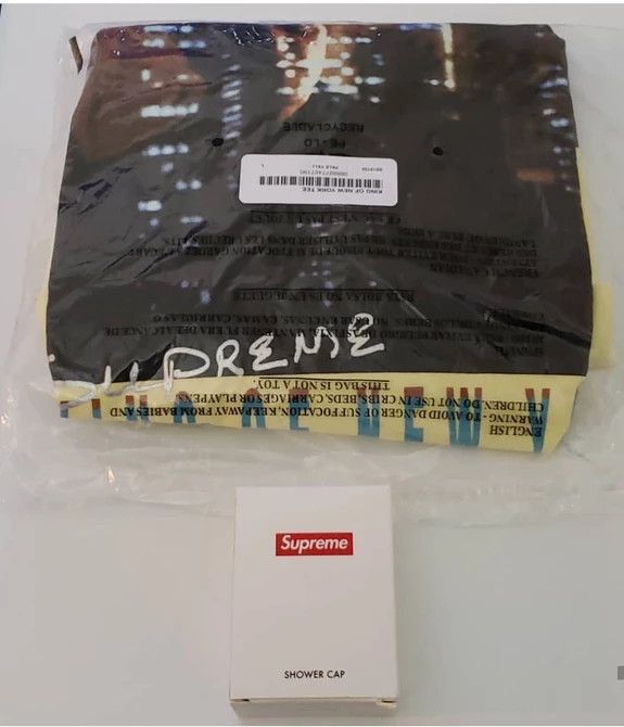 Supreme SS19 Christopher Walkens