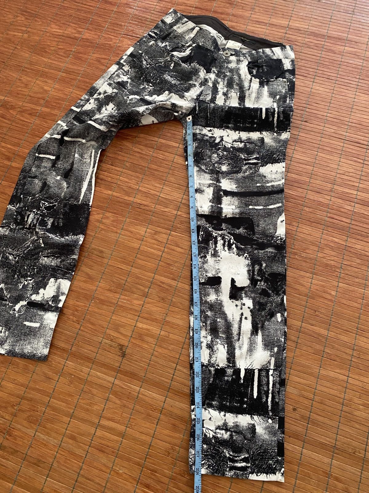 Hypebeast Lourdes Fulldesign Newspaper blackwhite streetfashion Size US 28 / EU 44 - 5 Thumbnail