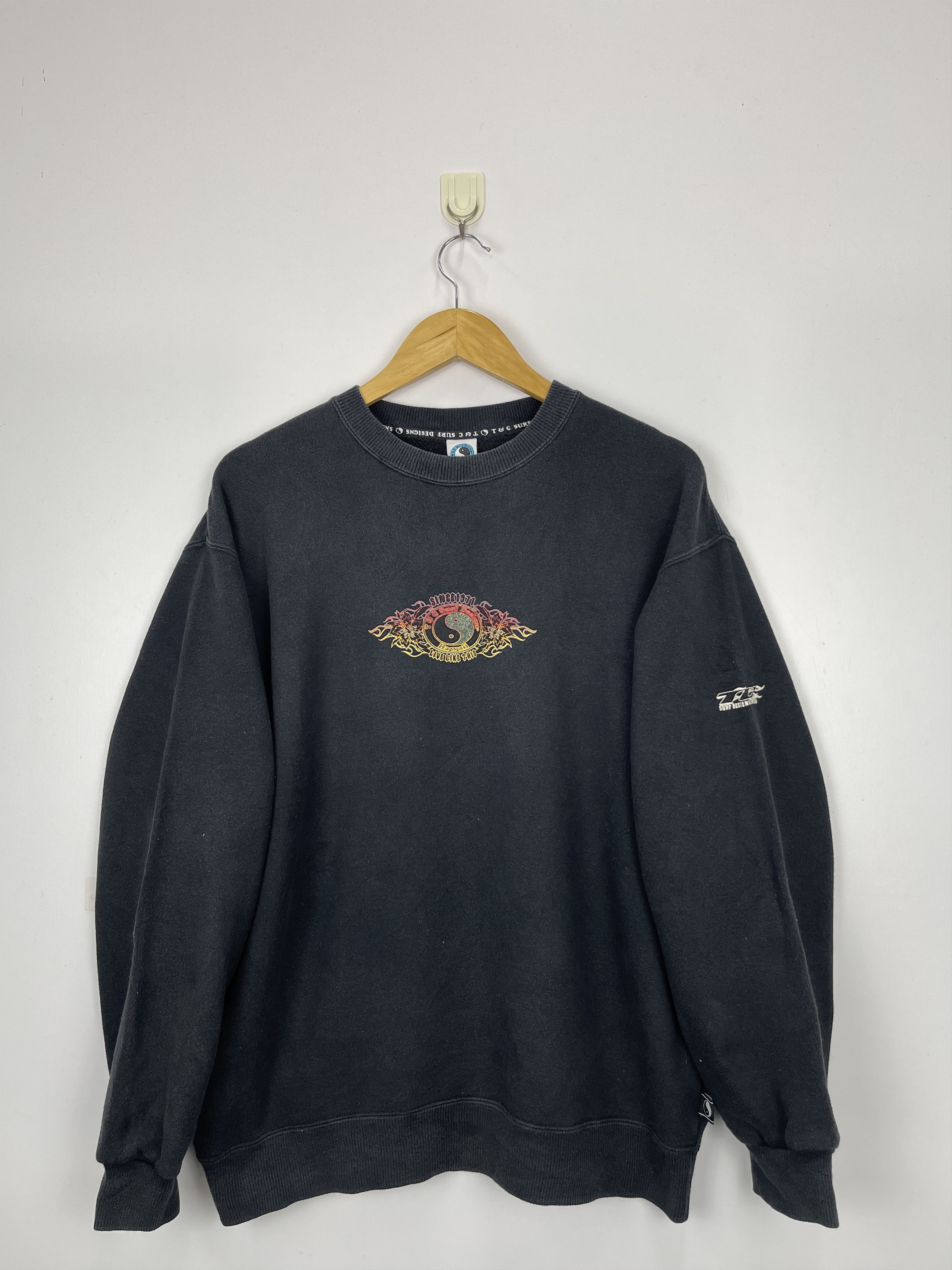 Vintage Vintage T&C Surf Design Hawaii Thai Chi Sweatshirt Size US M / EU 48-50 / 2 - 1 Thumbnail